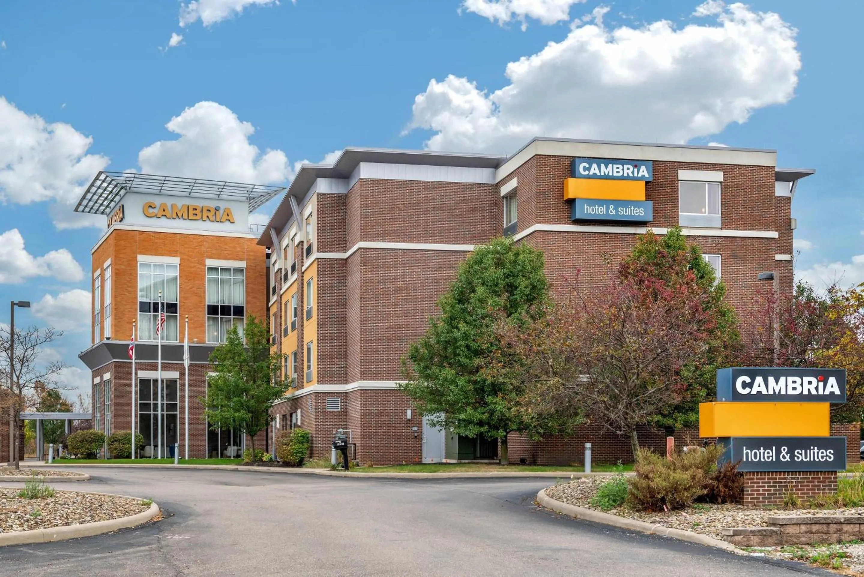 Property building in Cambria Hotel Akron - Canton Airport