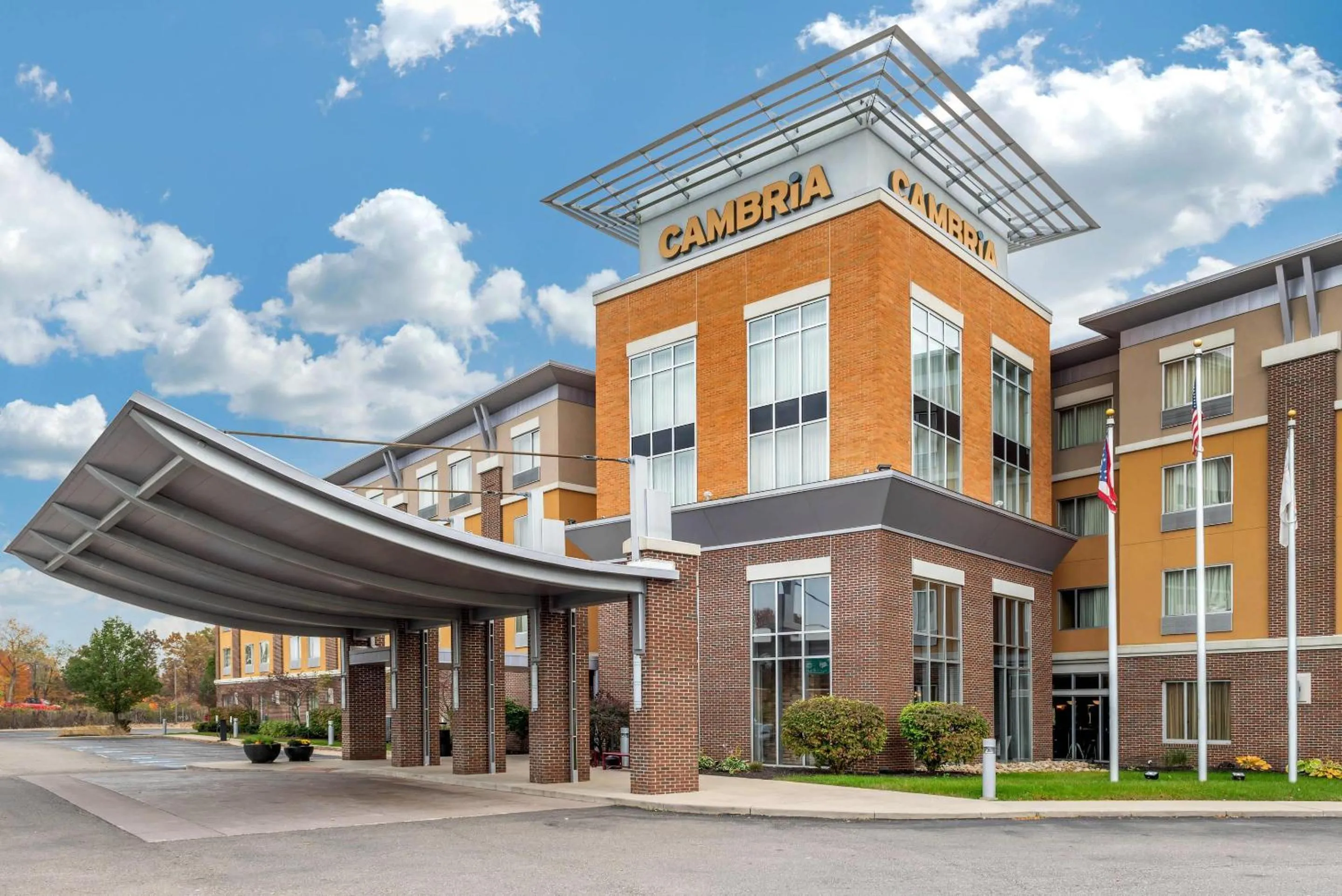 Property building in Cambria Hotel Akron - Canton Airport