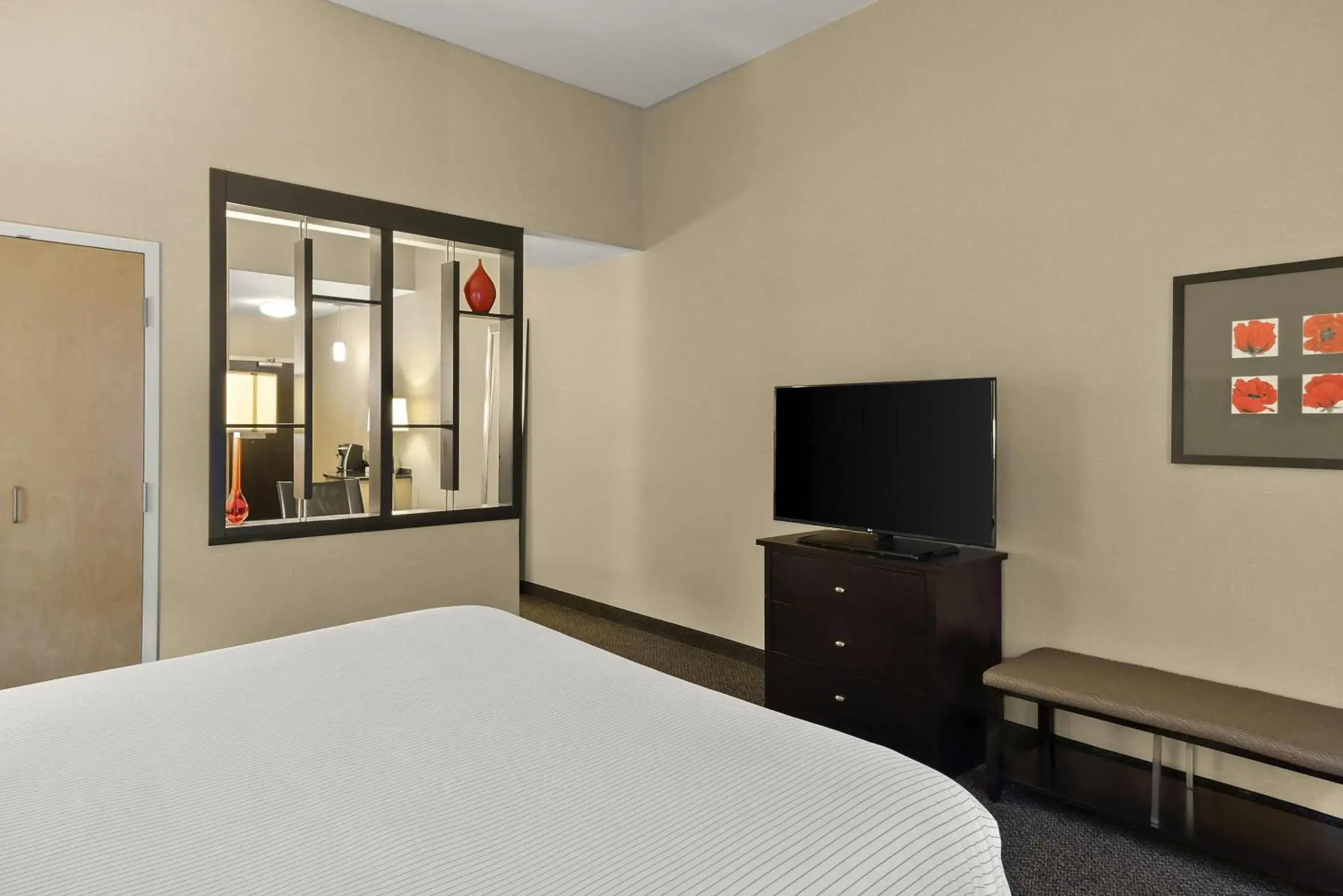 Bedroom in Cambria Hotel Columbus - Polaris Bedroom in Cambria Hotel Columbus - Polaris