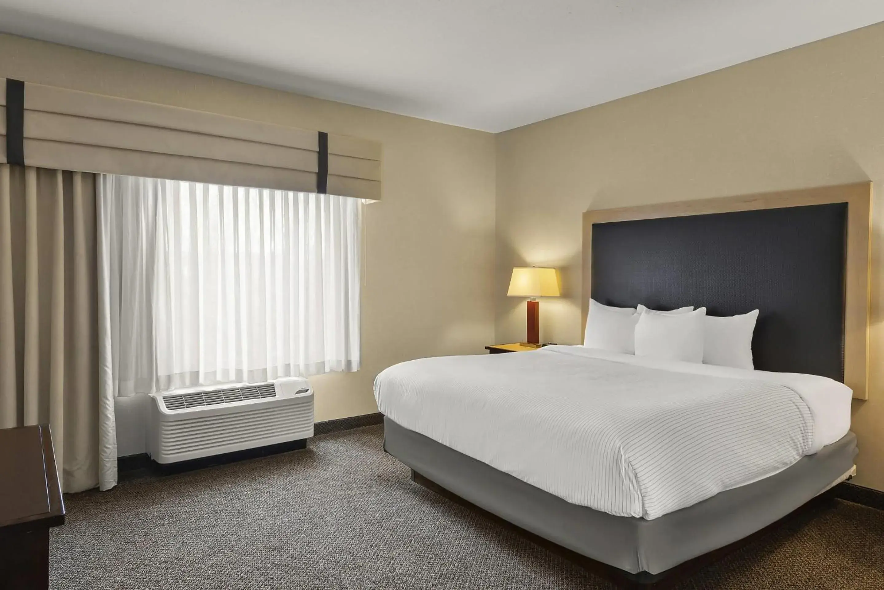 King Suite - Non-Smoking in Cambria Hotel Columbus - Polaris King Suite - Non-Smoking in Cambria Hotel Columbus - Polaris