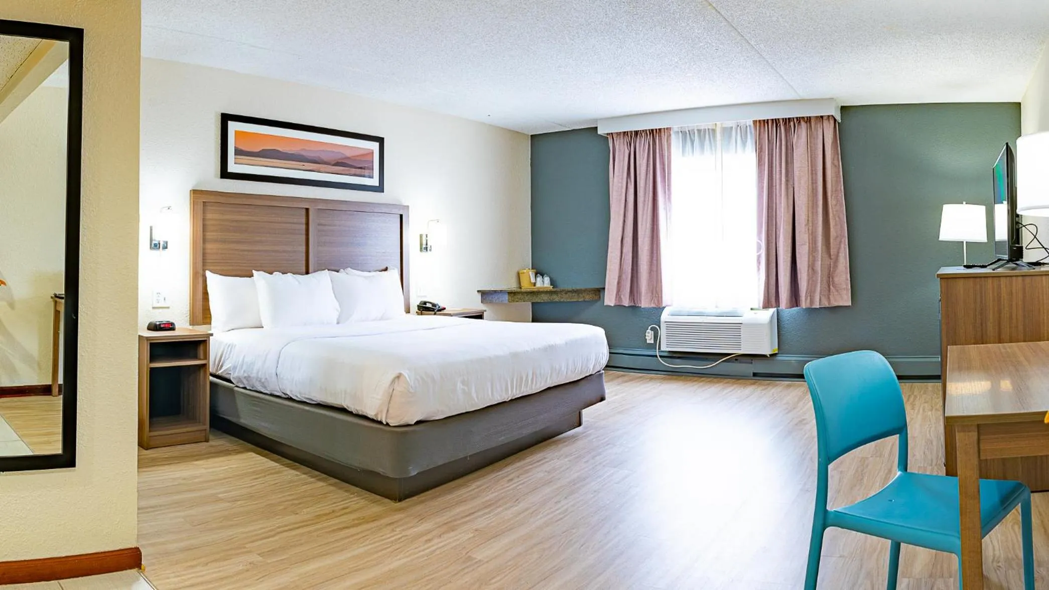 Bed in Quality Inn Milan-Sandusky