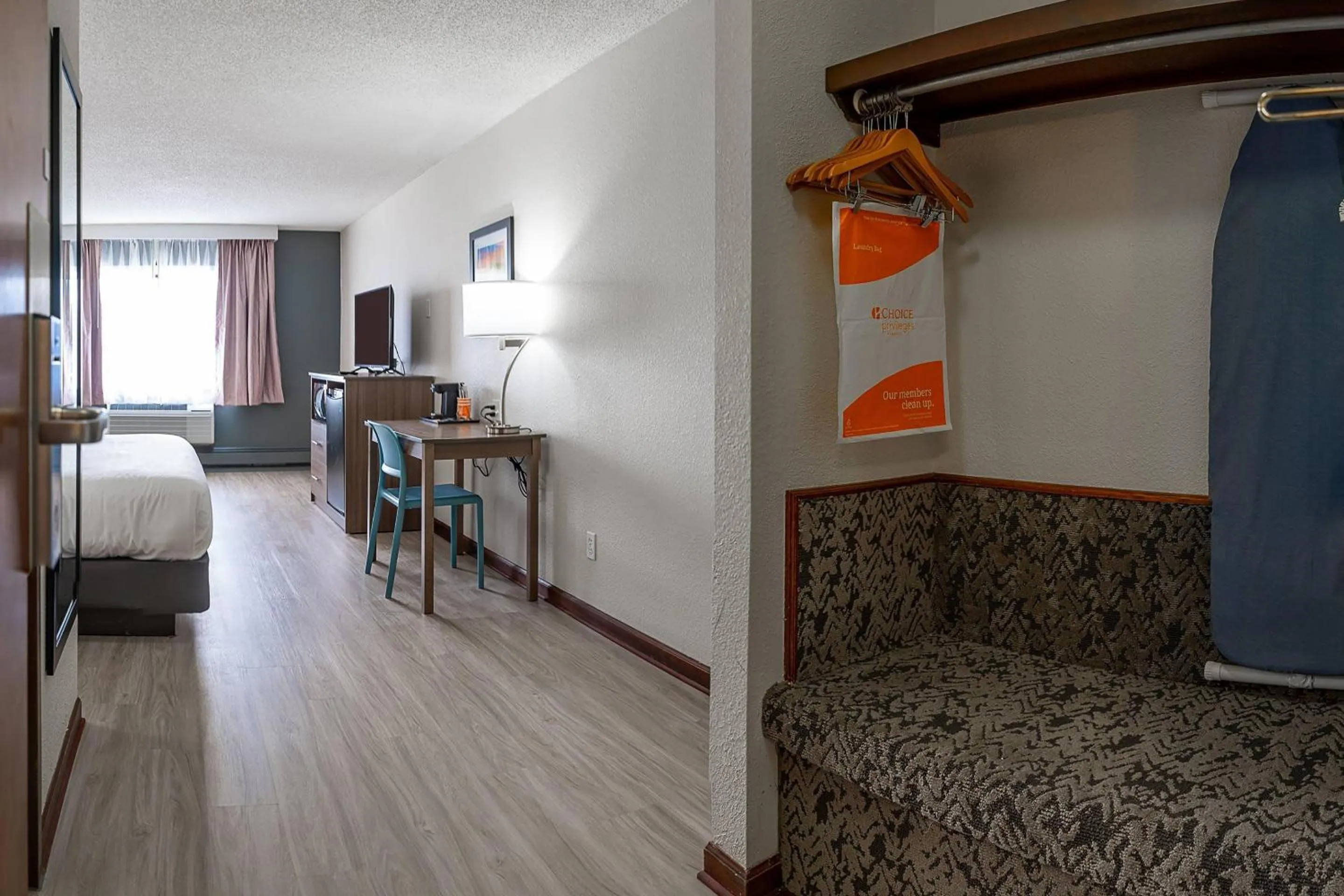Bedroom, Bed in Quality Inn Milan-Sandusky