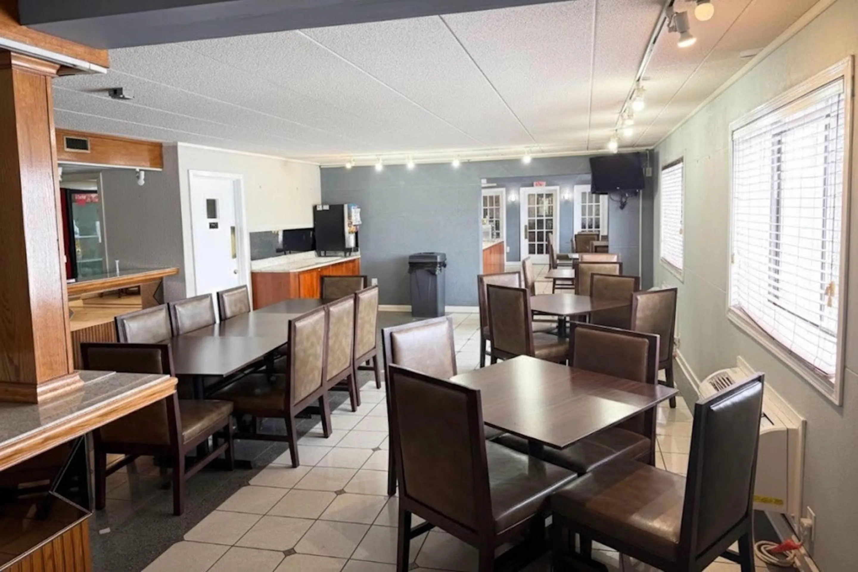 Breakfast in Quality Inn Milan-Sandusky