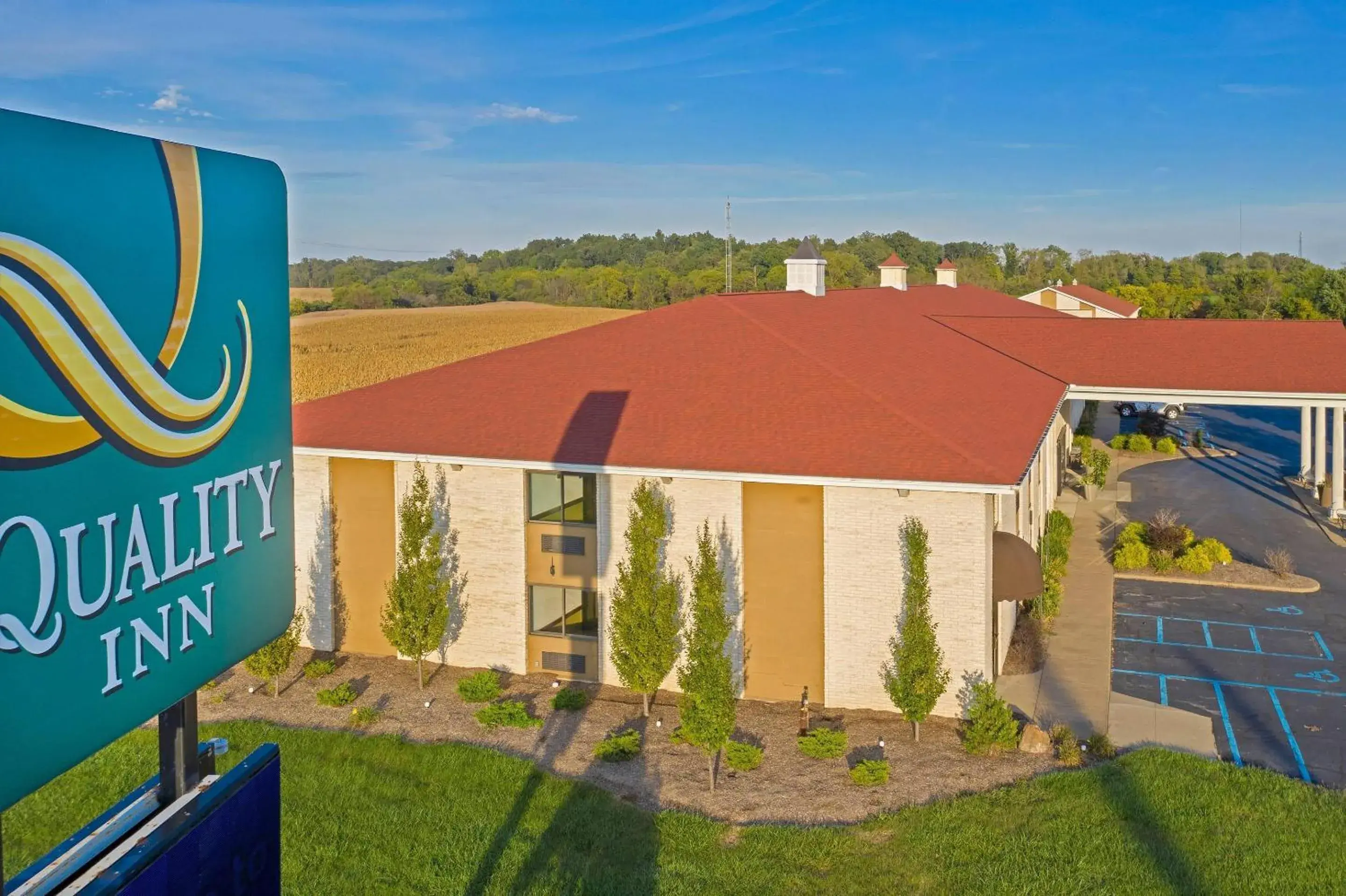 Property building in Quality Inn Milan-Sandusky Property building in Quality Inn Milan-Sandusky