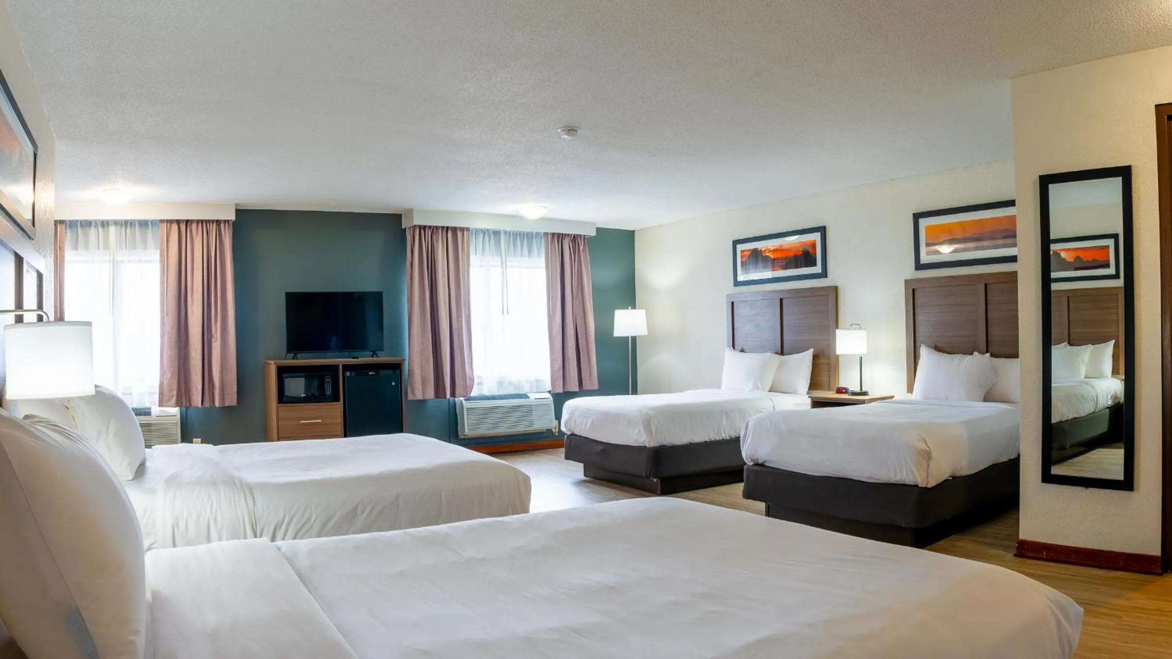 Bed in Quality Inn Milan-Sandusky