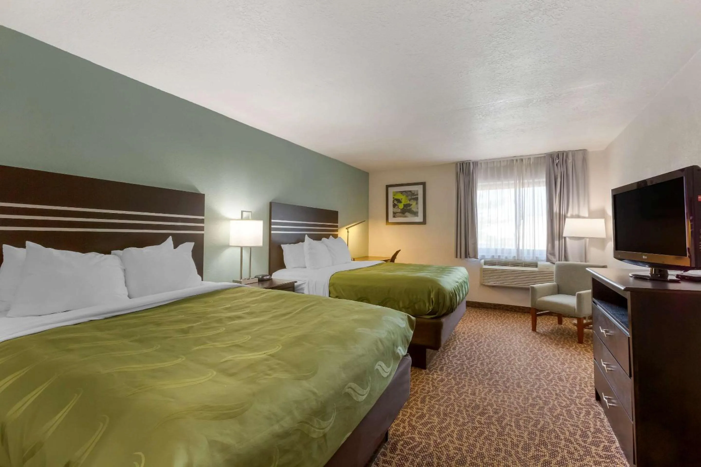 Bedroom, Bed in Quality Inn Alexis Rd