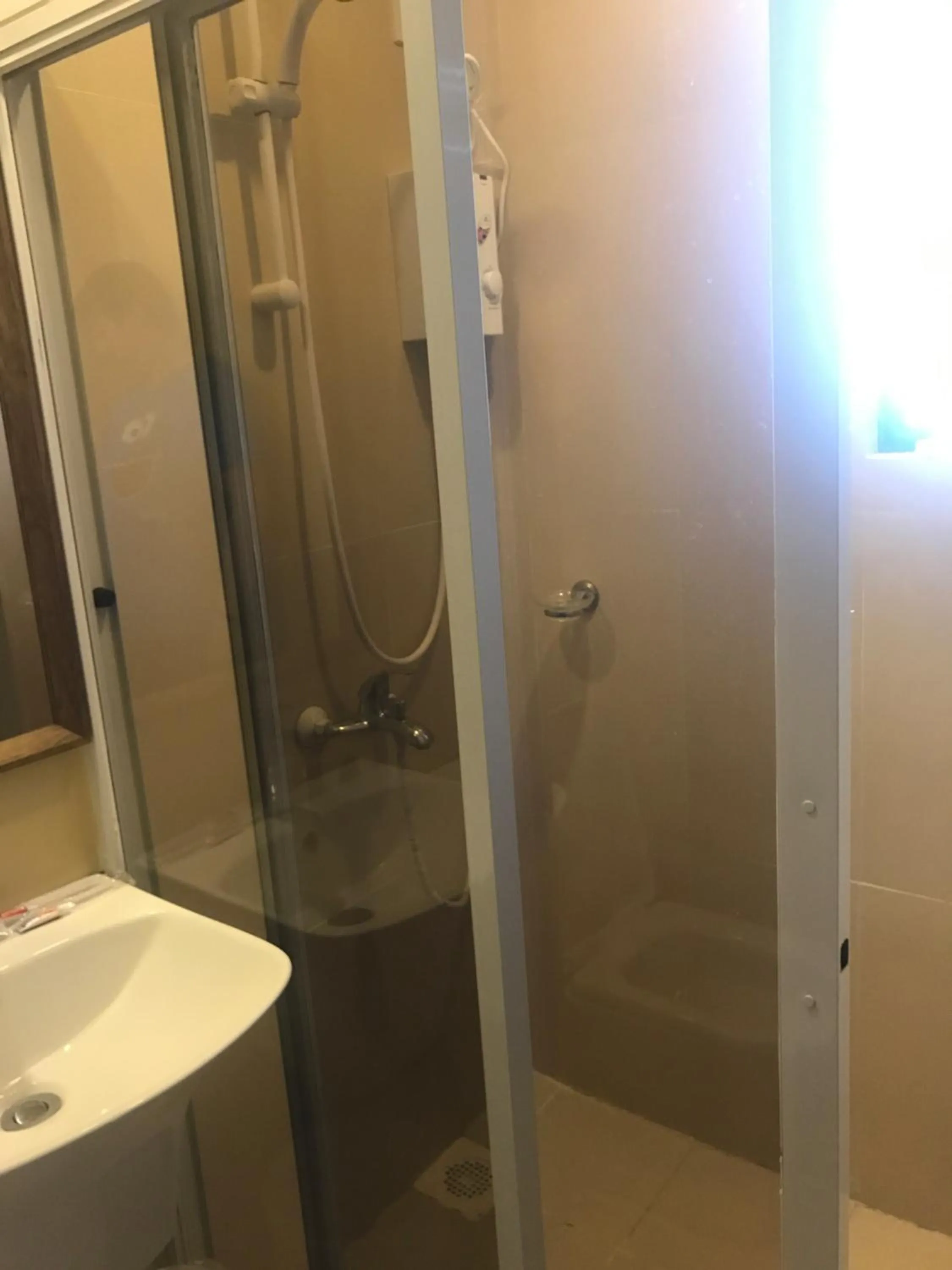 Bathroom in Babylon Oslob Coast Guesthouse