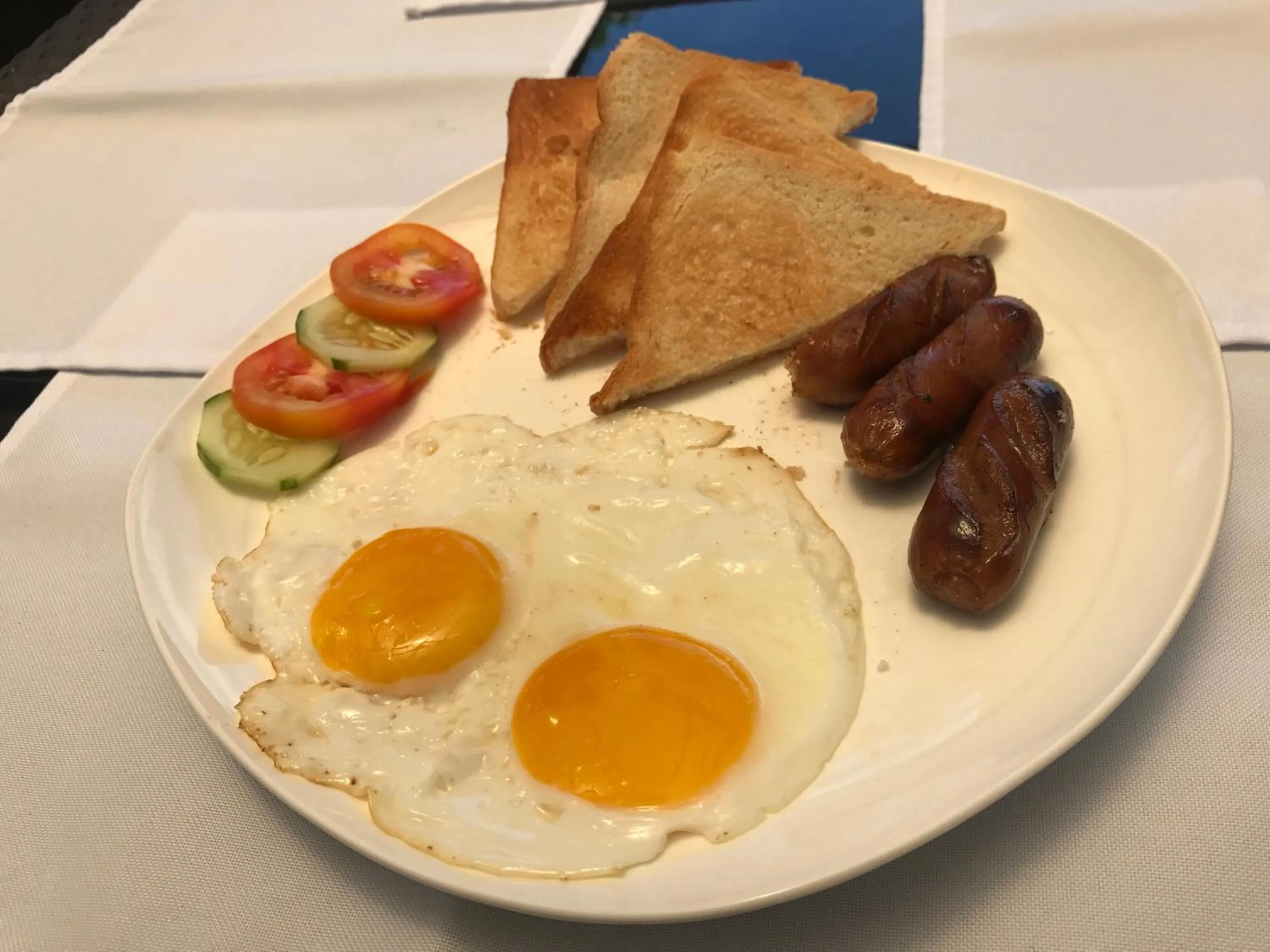 Breakfast in Babylon Oslob Coast Guesthouse