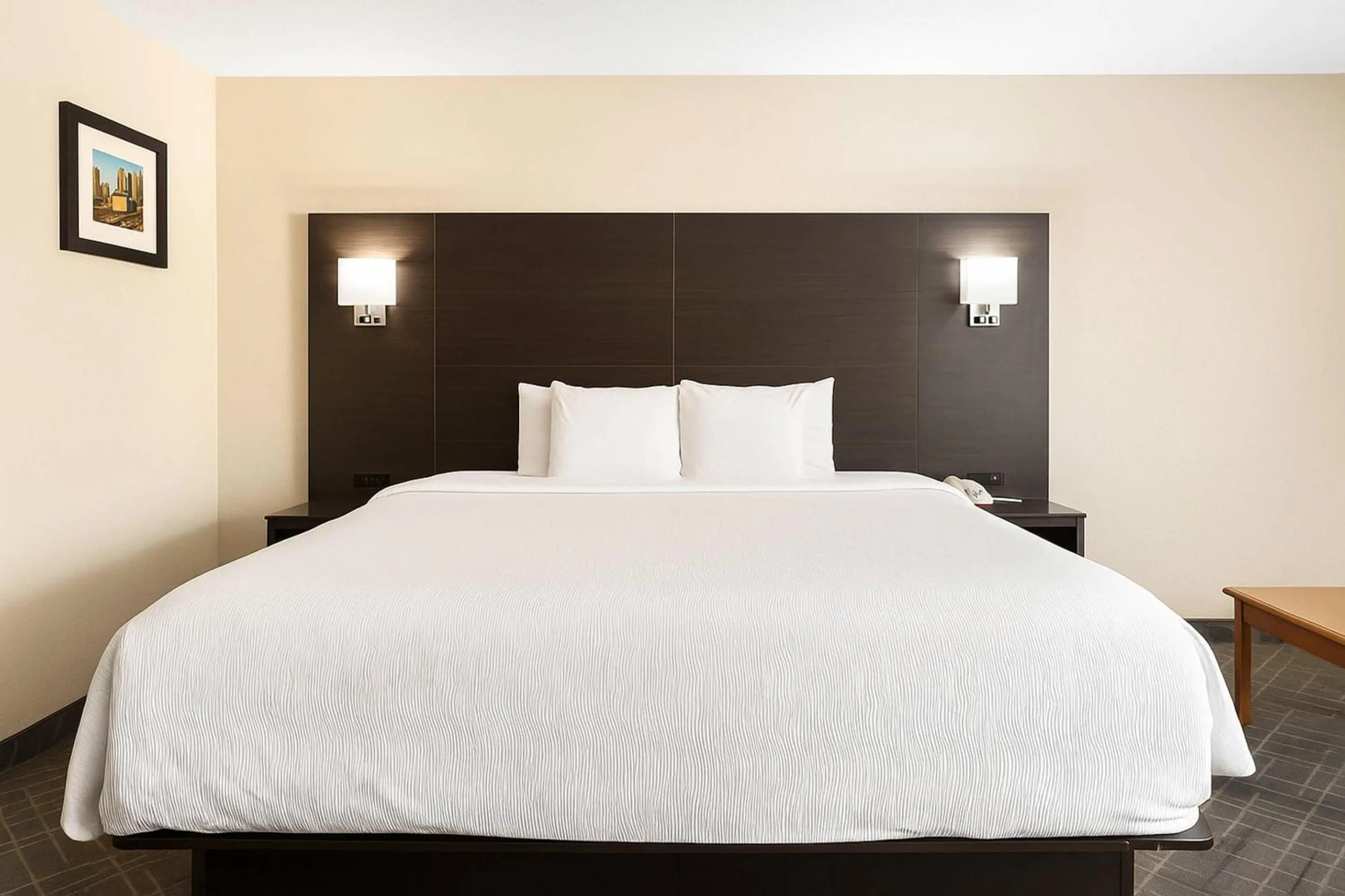 Bedroom, Bed in Quality Inn & Suites Circleville