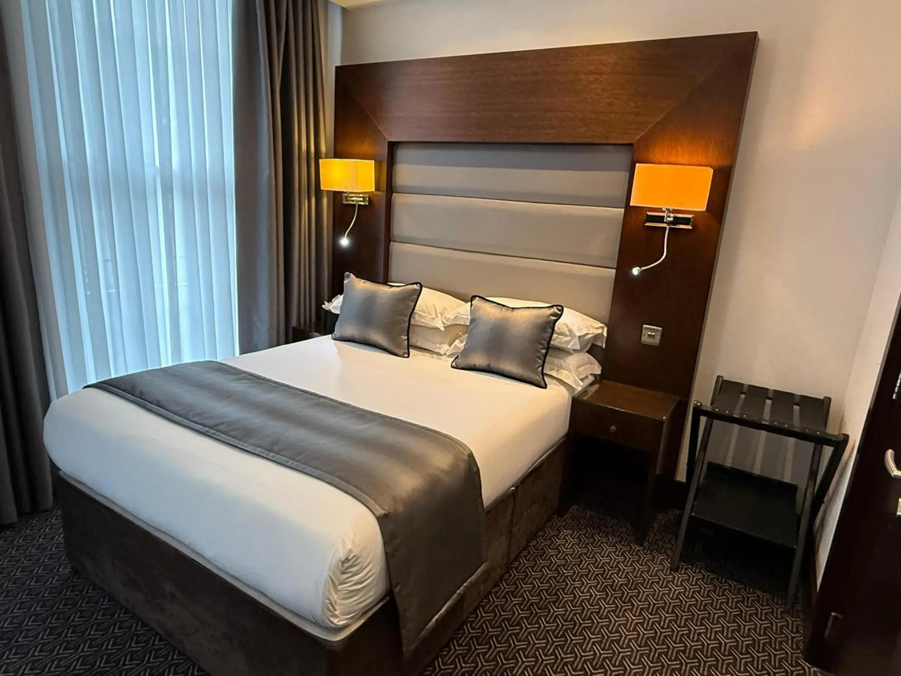 Bedroom, Bed in Park Avenue Baker Street Bedroom, Bed in Park Avenue Baker Street