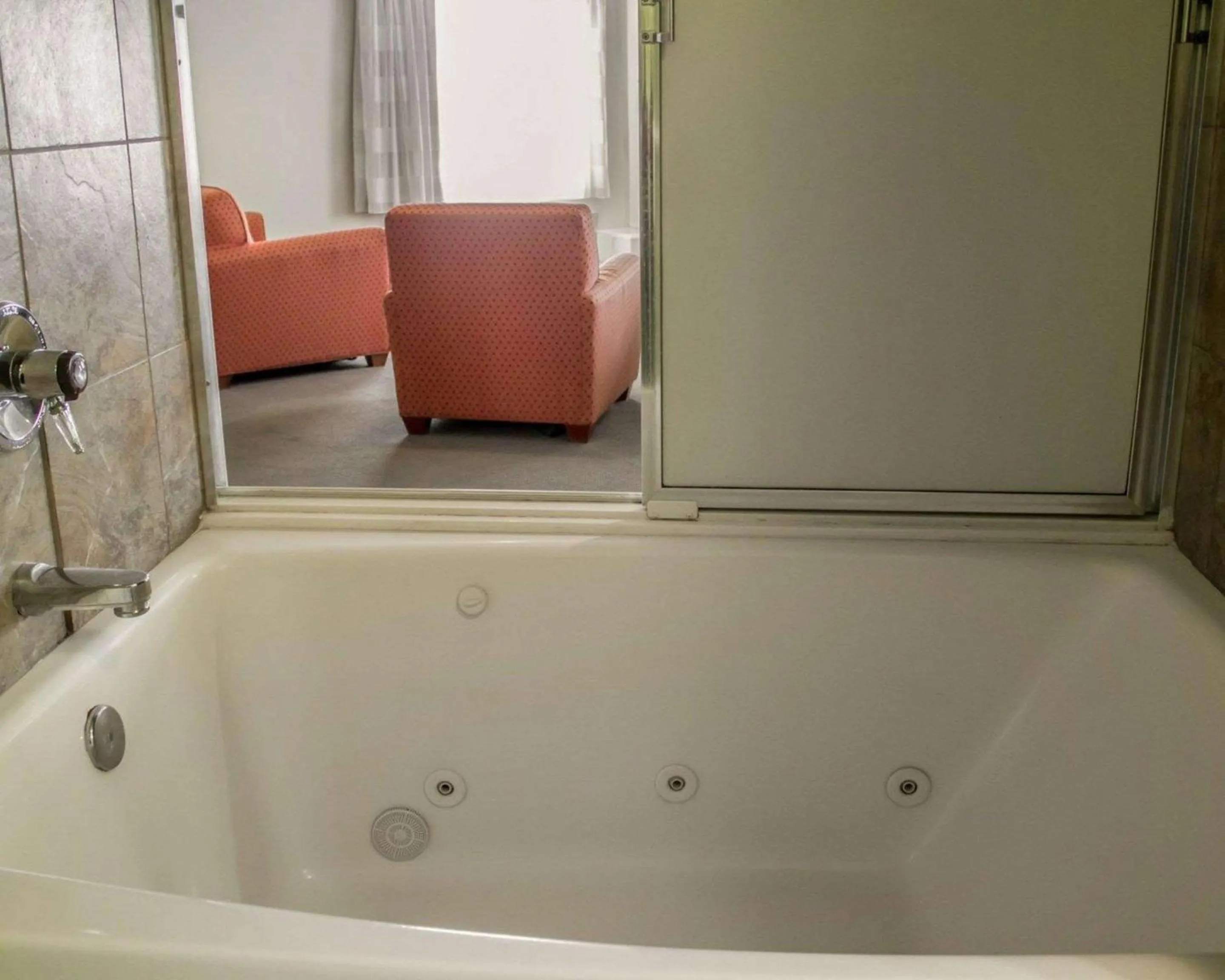 Bedroom in Sleep Inn Sandusky