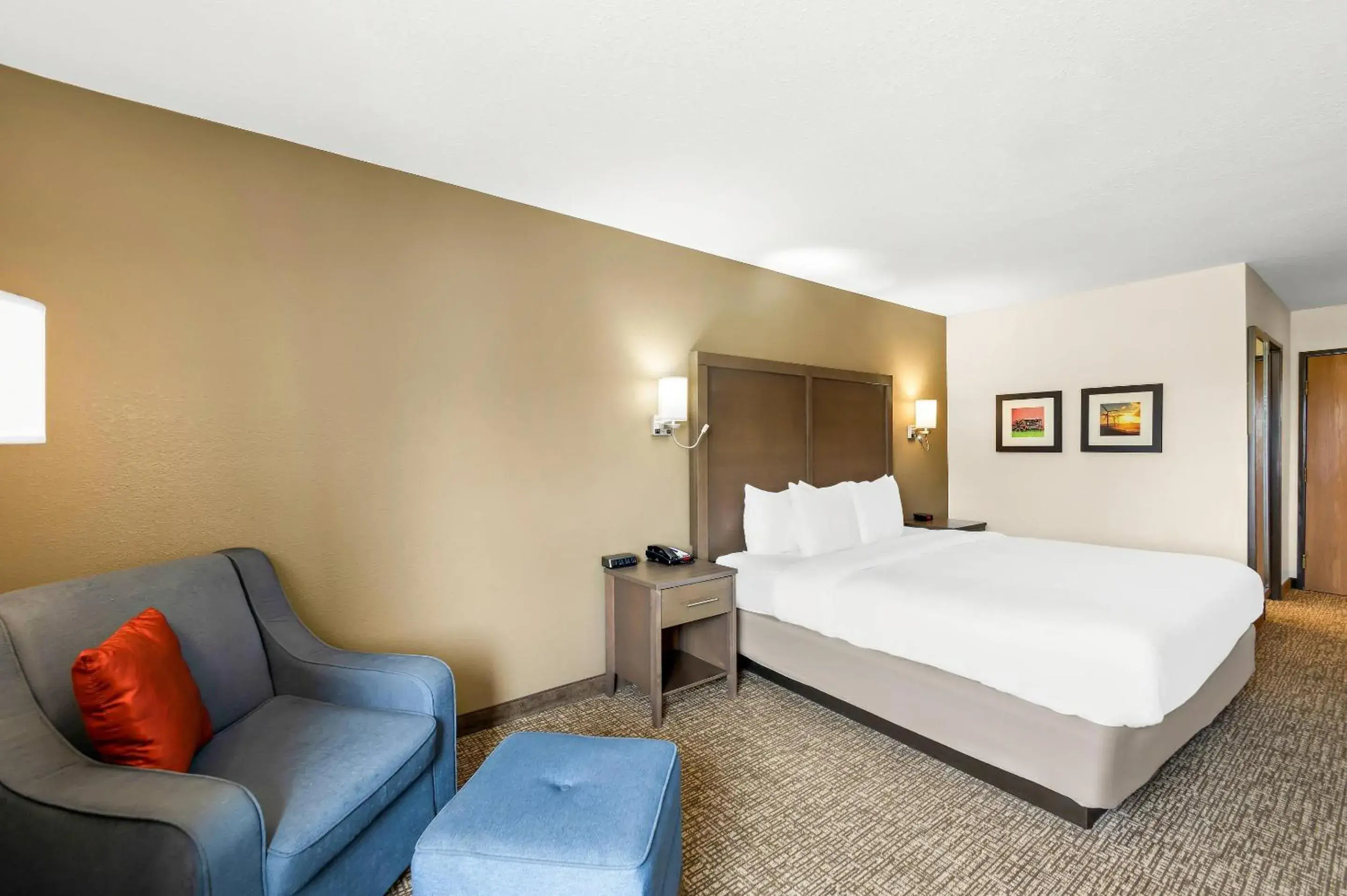 Bedroom, Bed in Comfort Inn Van Wert Bedroom, Bed in Comfort Inn Van Wert
