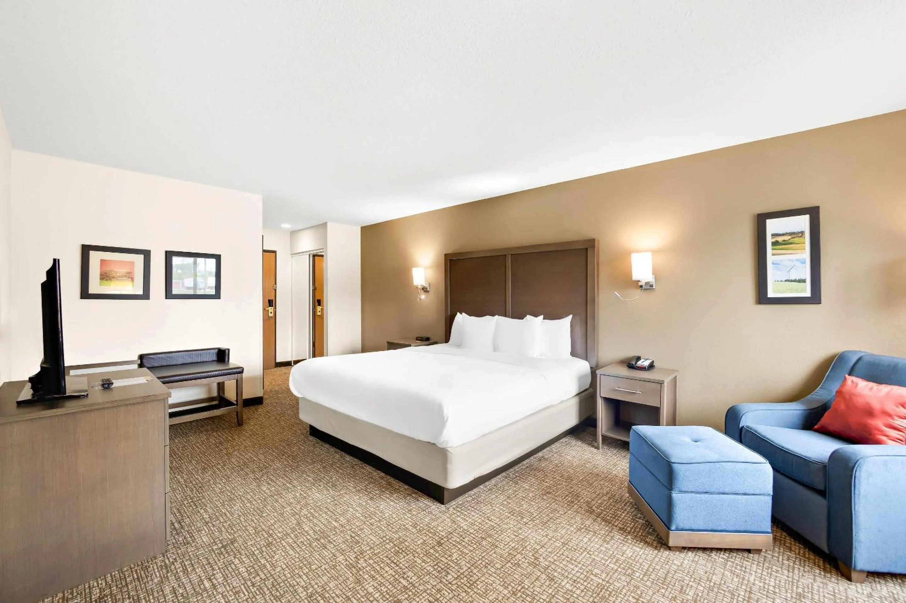 Bedroom, Bed in Comfort Inn Van Wert