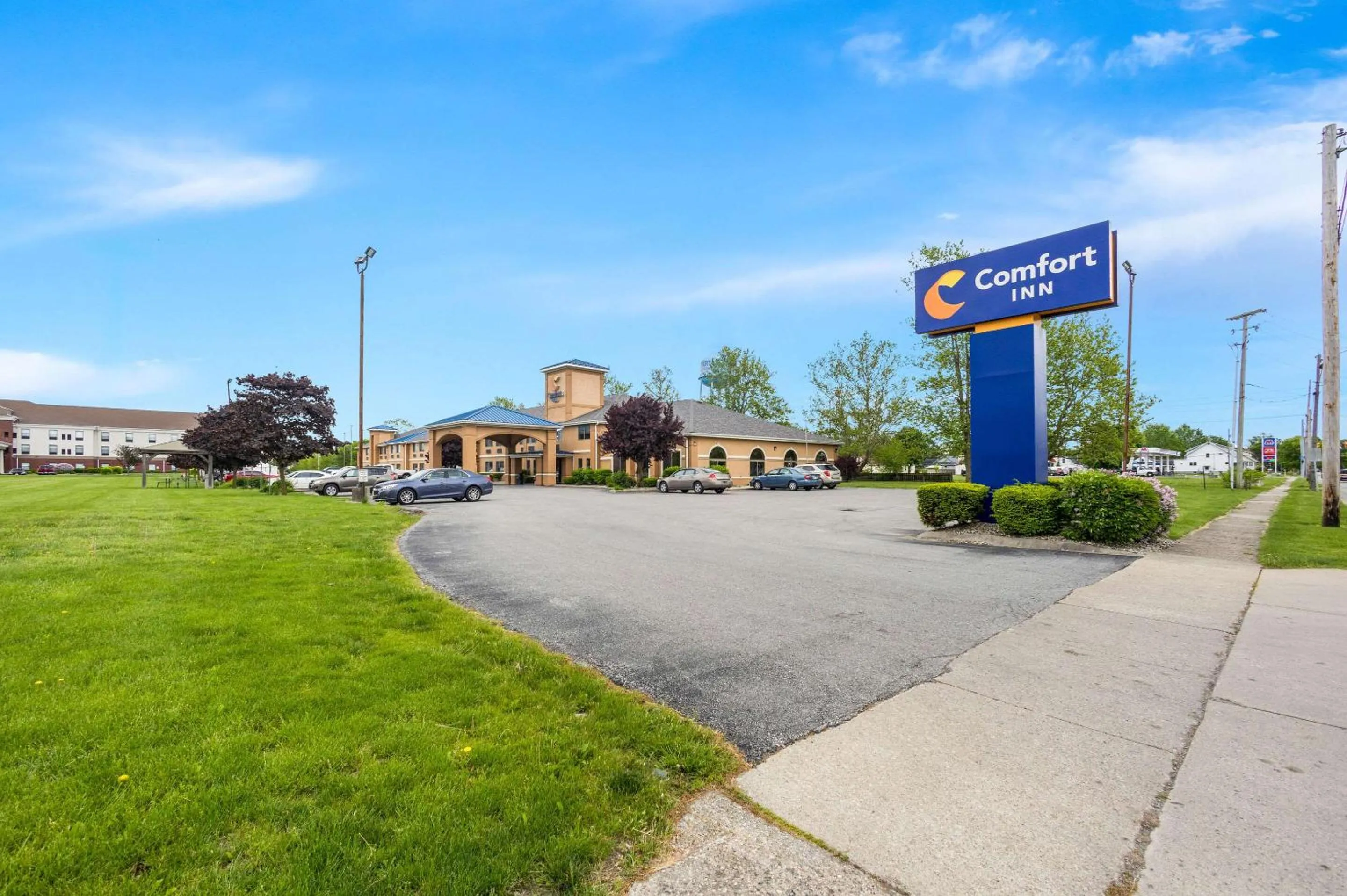 Property building in Comfort Inn Van Wert