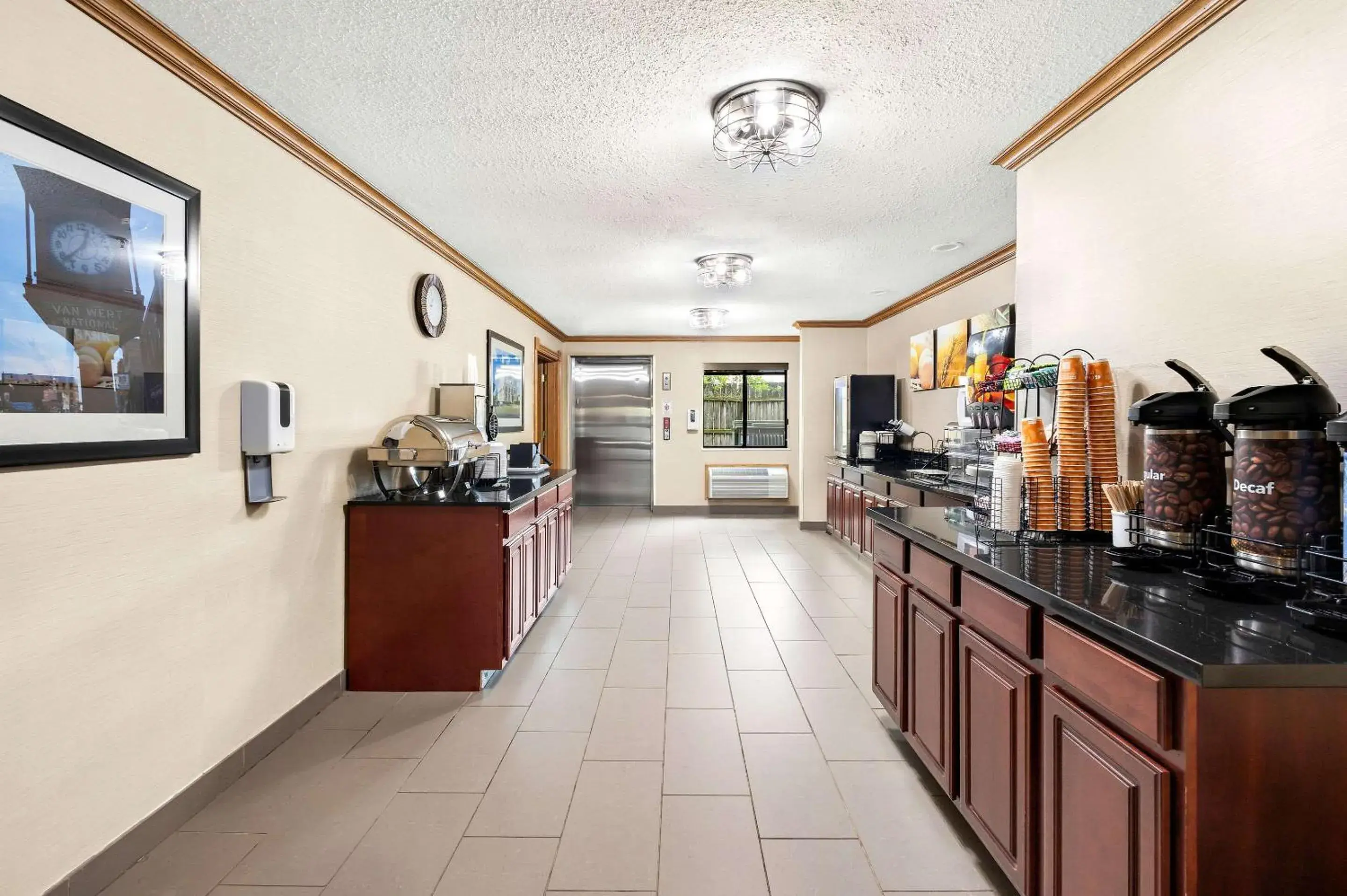 Breakfast in Comfort Inn Van Wert Breakfast in Comfort Inn Van Wert