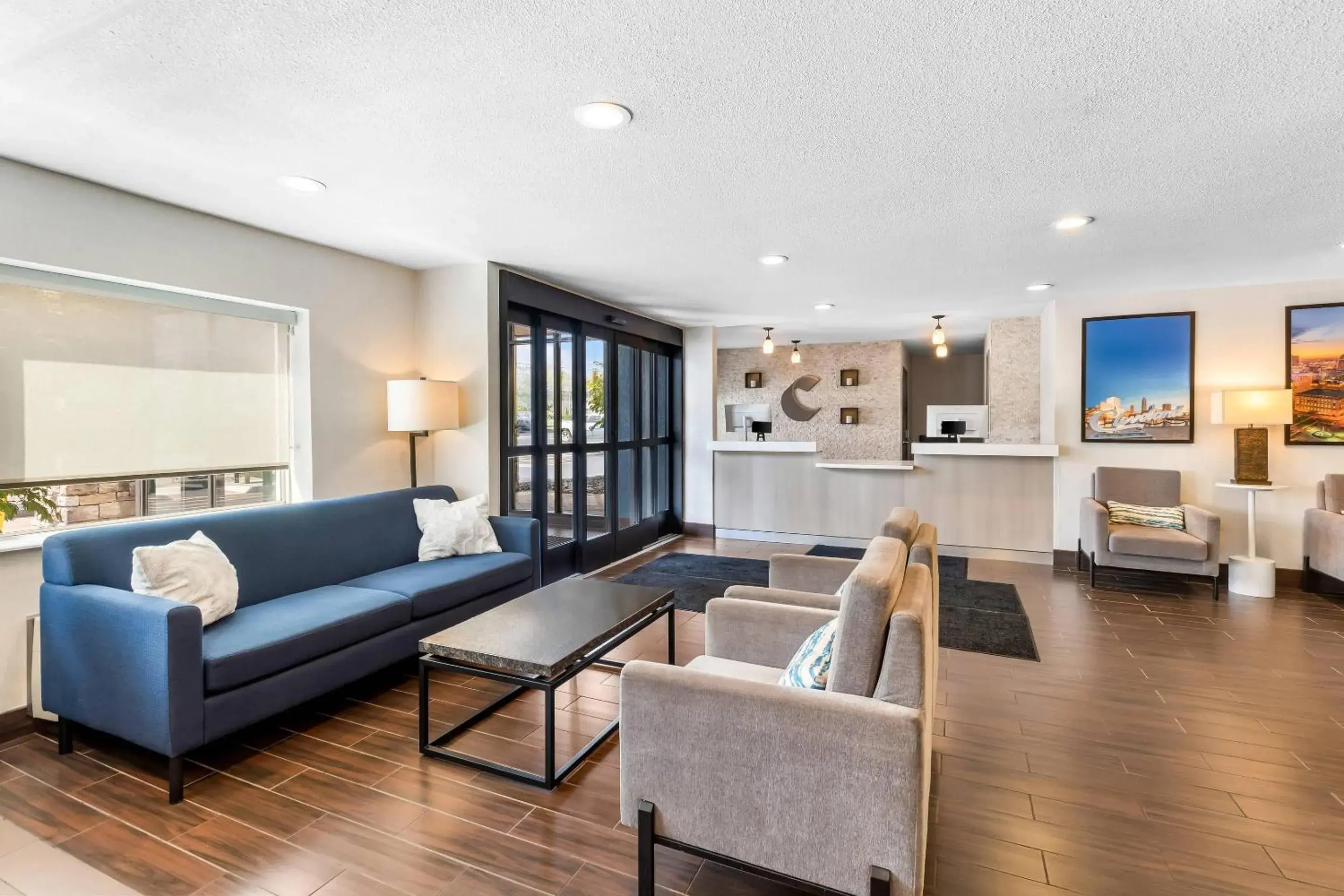 Lobby or reception in Comfort Inn Mayfield Heights Cleveland East Lobby or reception in Comfort Inn Mayfield Heights Cleveland East