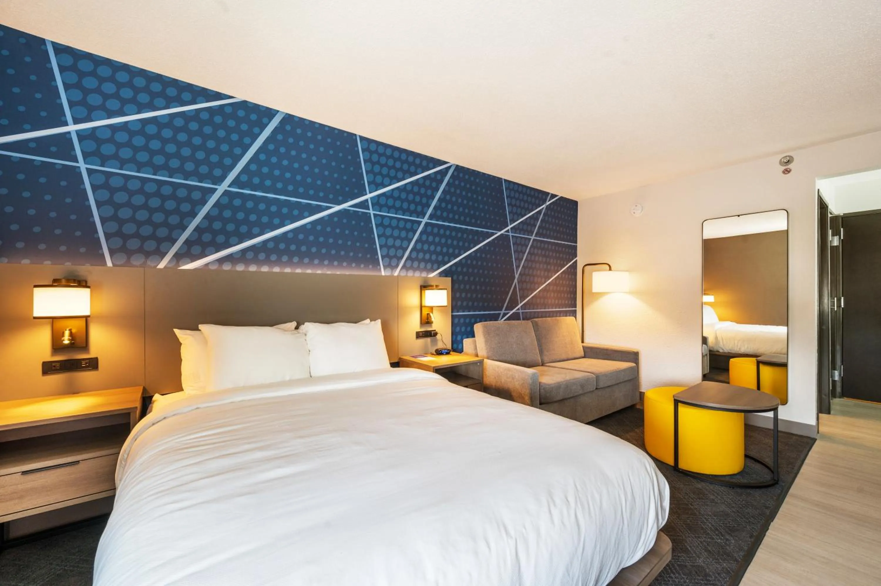 Bed in Comfort Inn Mayfield Heights Cleveland East