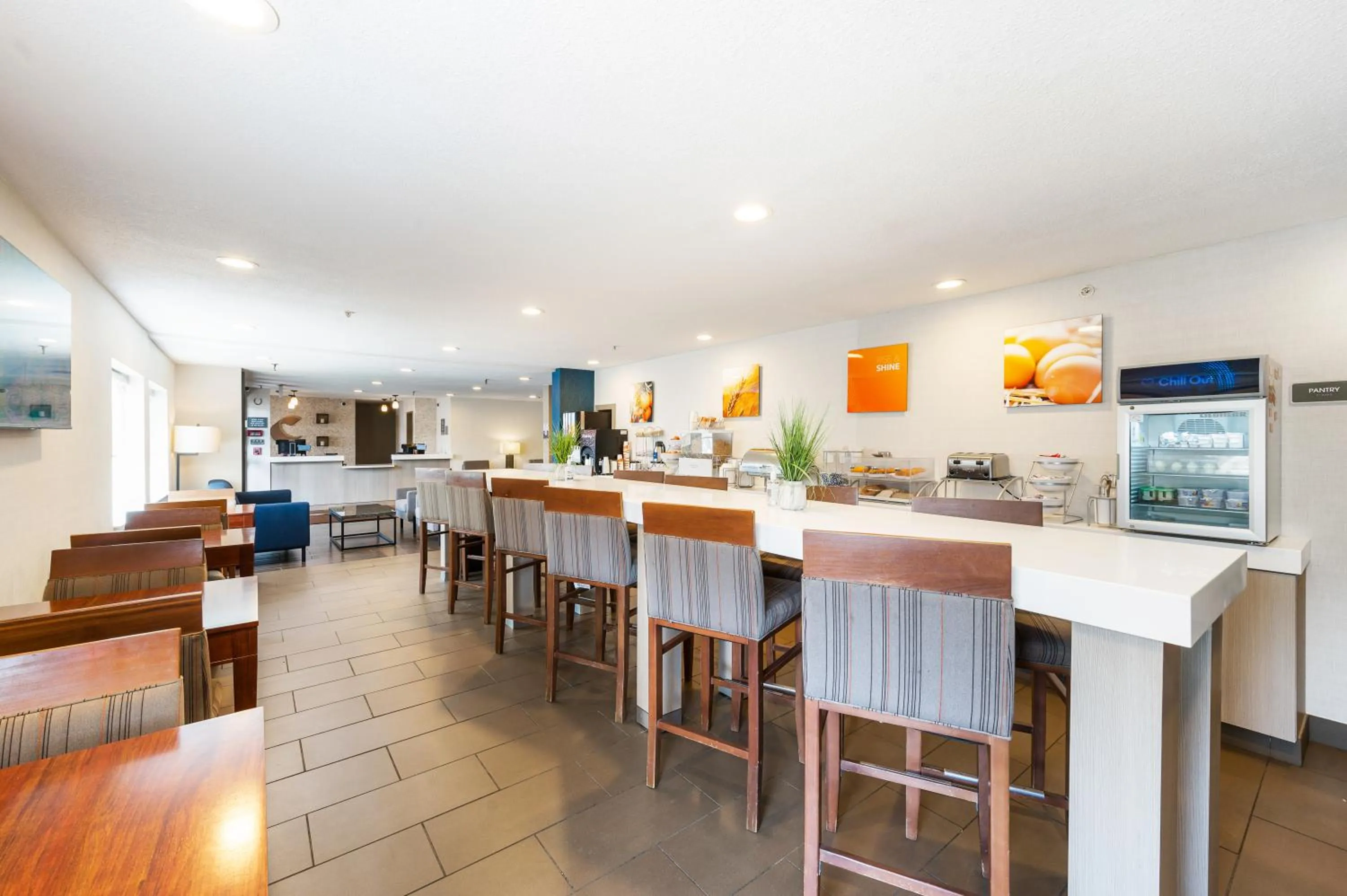 Breakfast in Comfort Inn Mayfield Heights Cleveland East