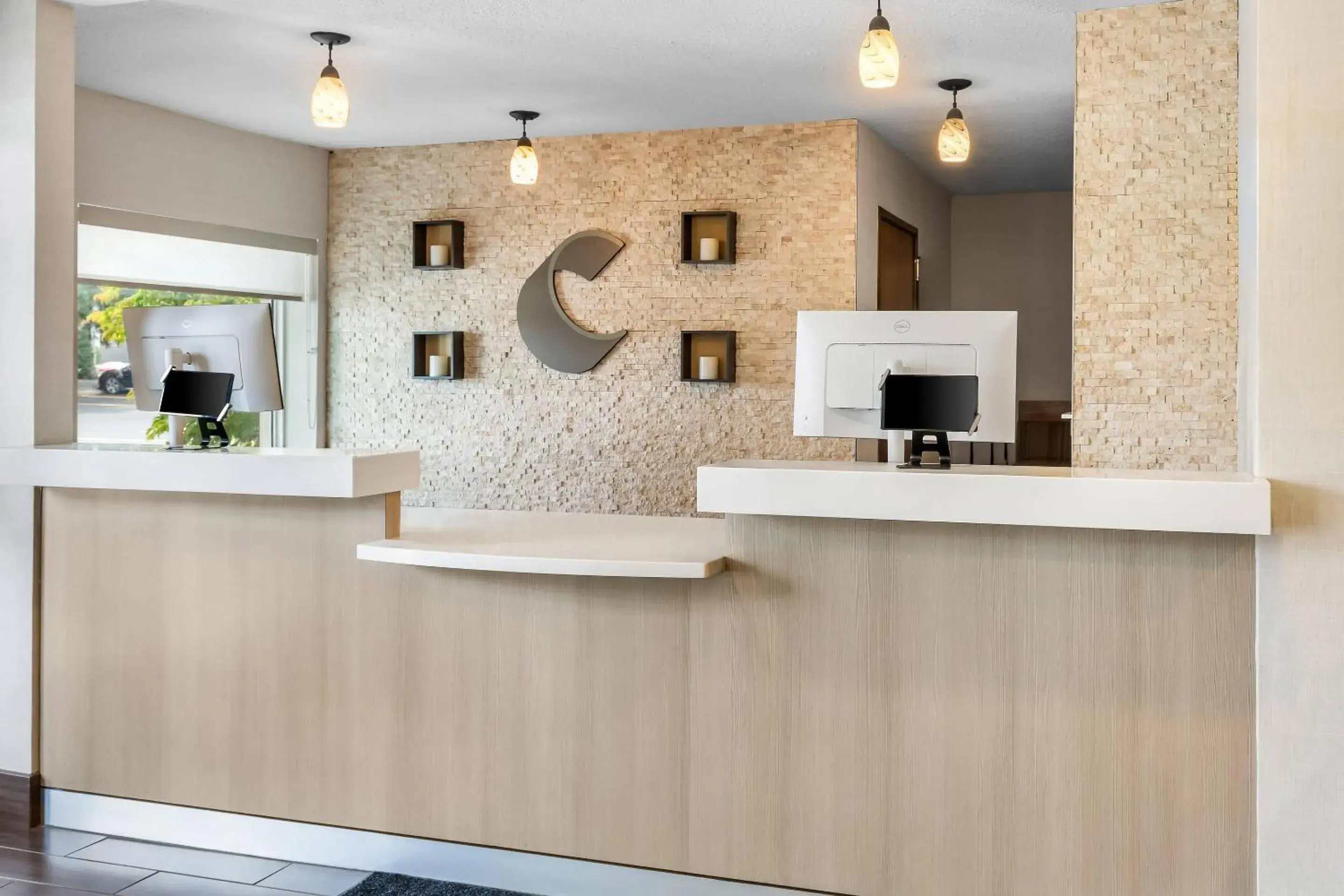 Lobby or reception in Comfort Inn Mayfield Heights Cleveland East Lobby or reception in Comfort Inn Mayfield Heights Cleveland East