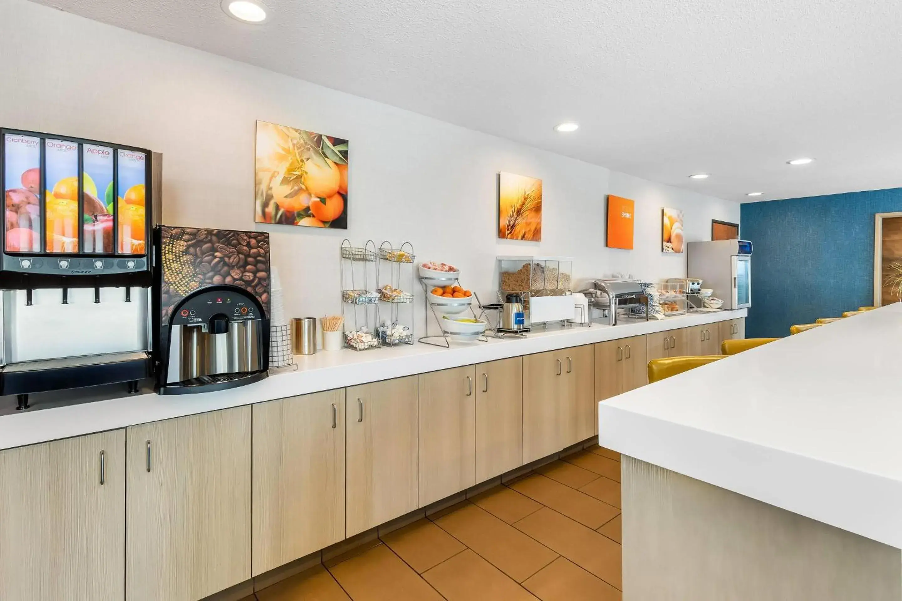 Breakfast in Comfort Inn Mayfield Heights Cleveland East Breakfast in Comfort Inn Mayfield Heights Cleveland East