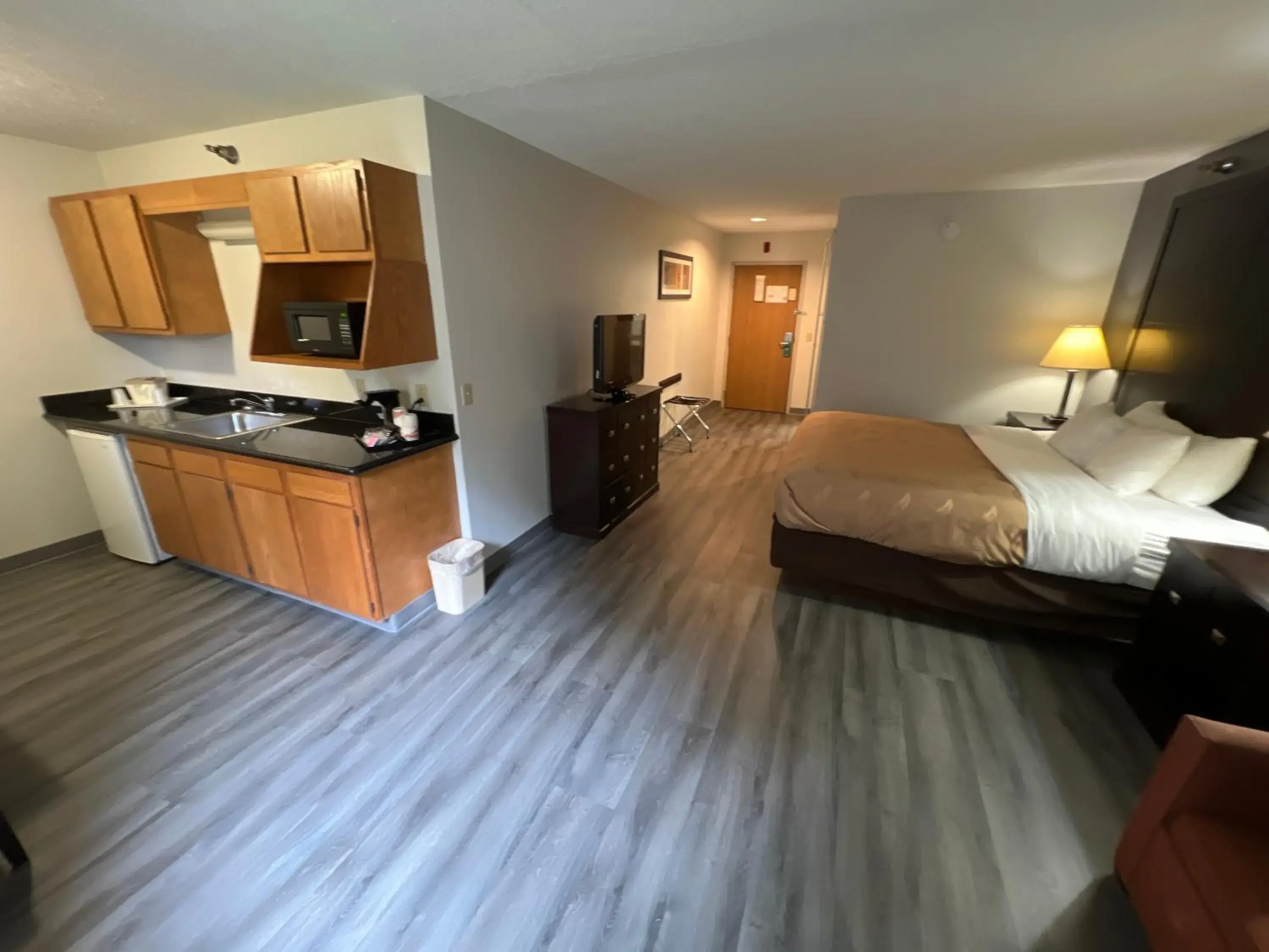 Photo of the whole room, Bed in Quality Inn & Suites Portsmouth Photo of the whole room, Bed in Quality Inn & Suites Portsmouth