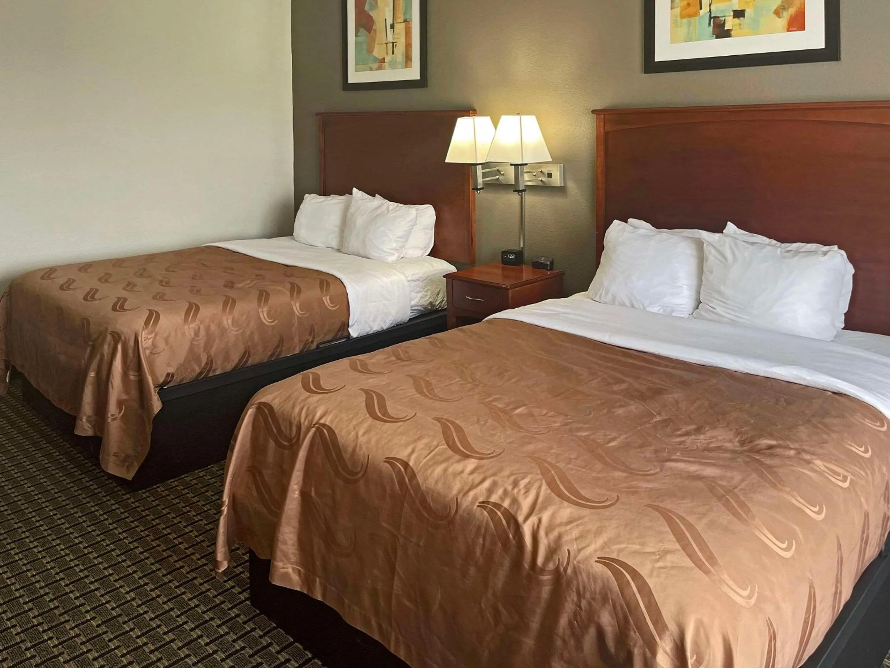 Bedroom, Bed in Quality Inn & Suites Cincinnati Sharonville