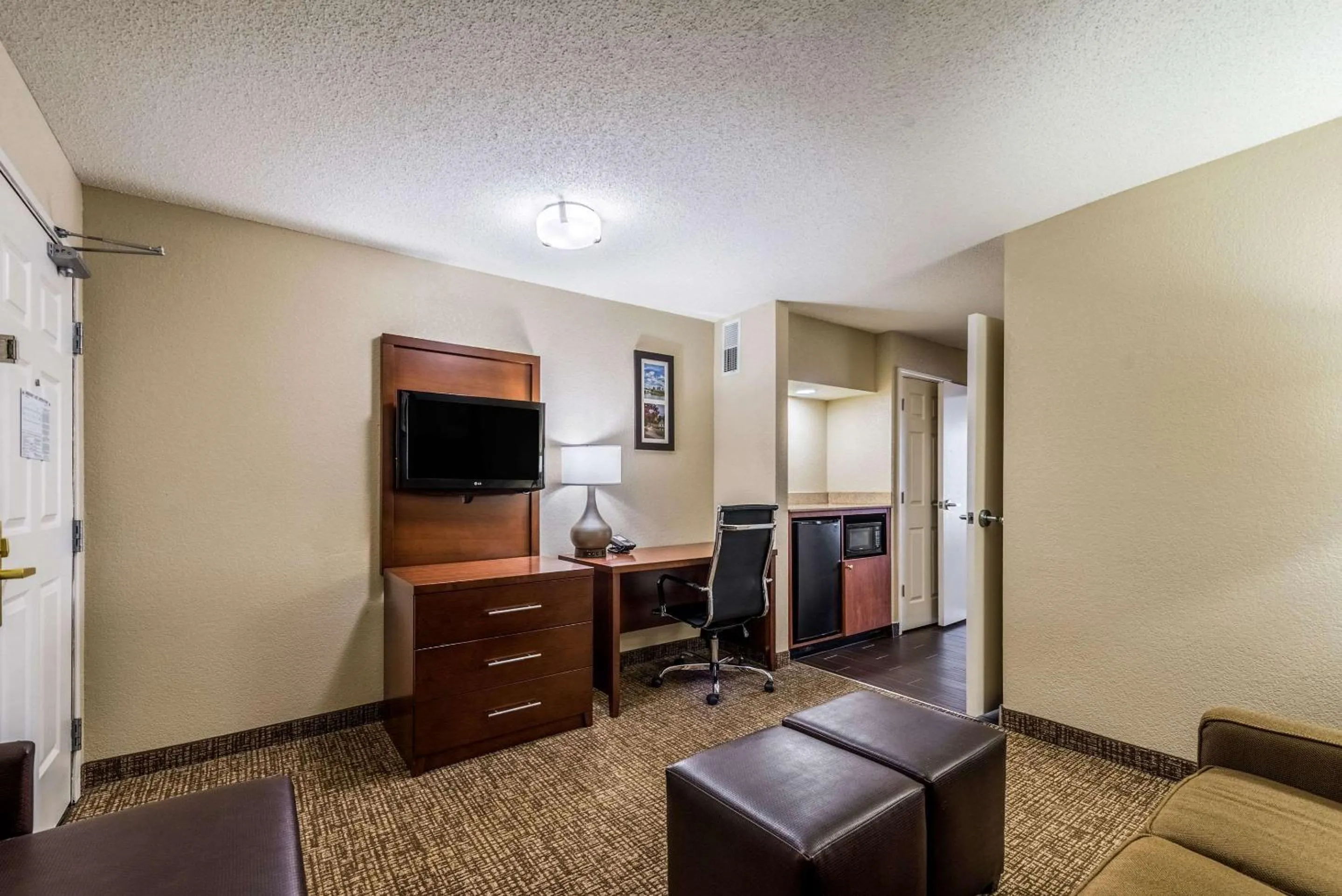 Photo of the whole room in Comfort Inn & Suites Dayton North