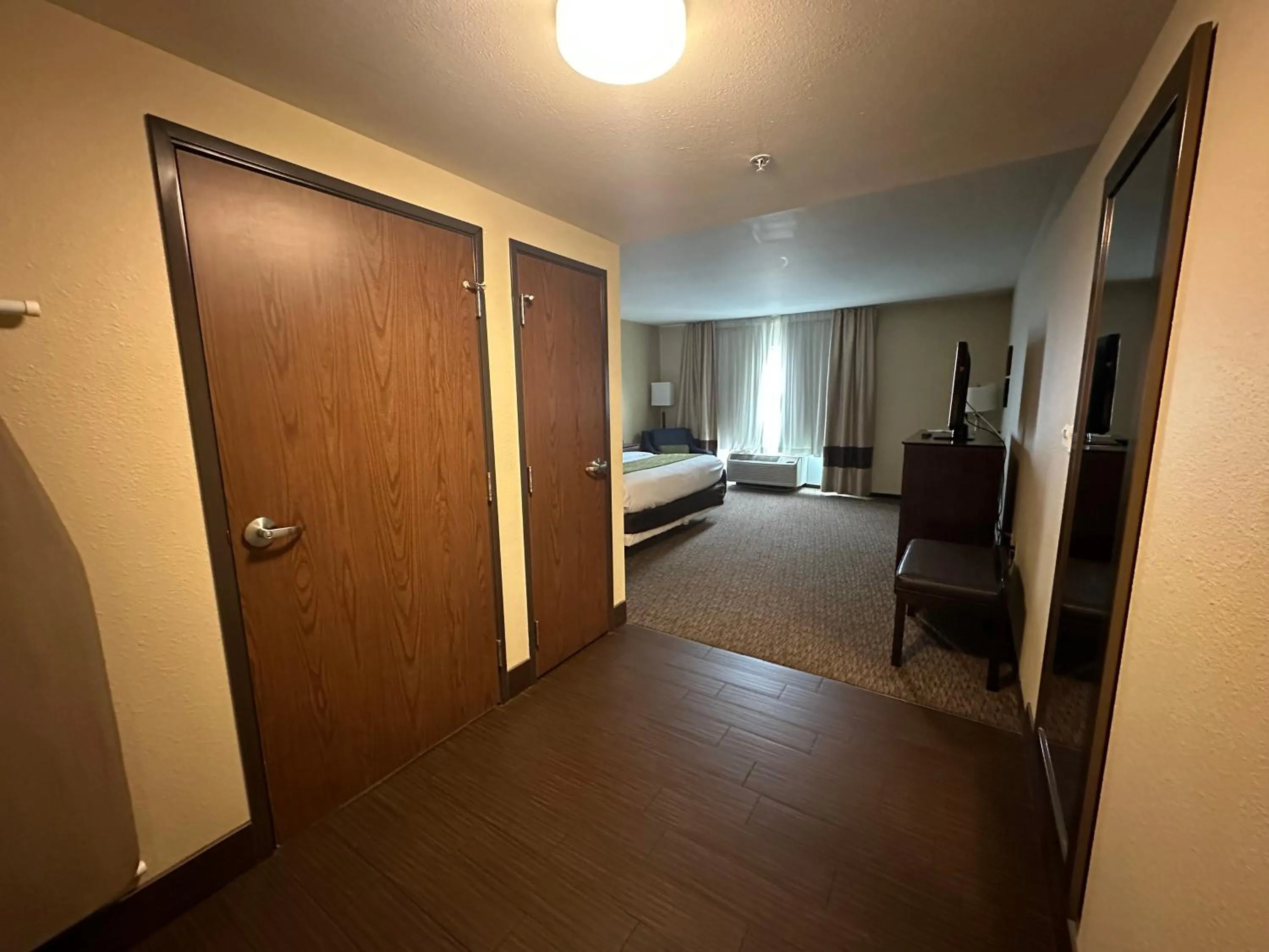 Bed in Comfort Inn St Clairsville