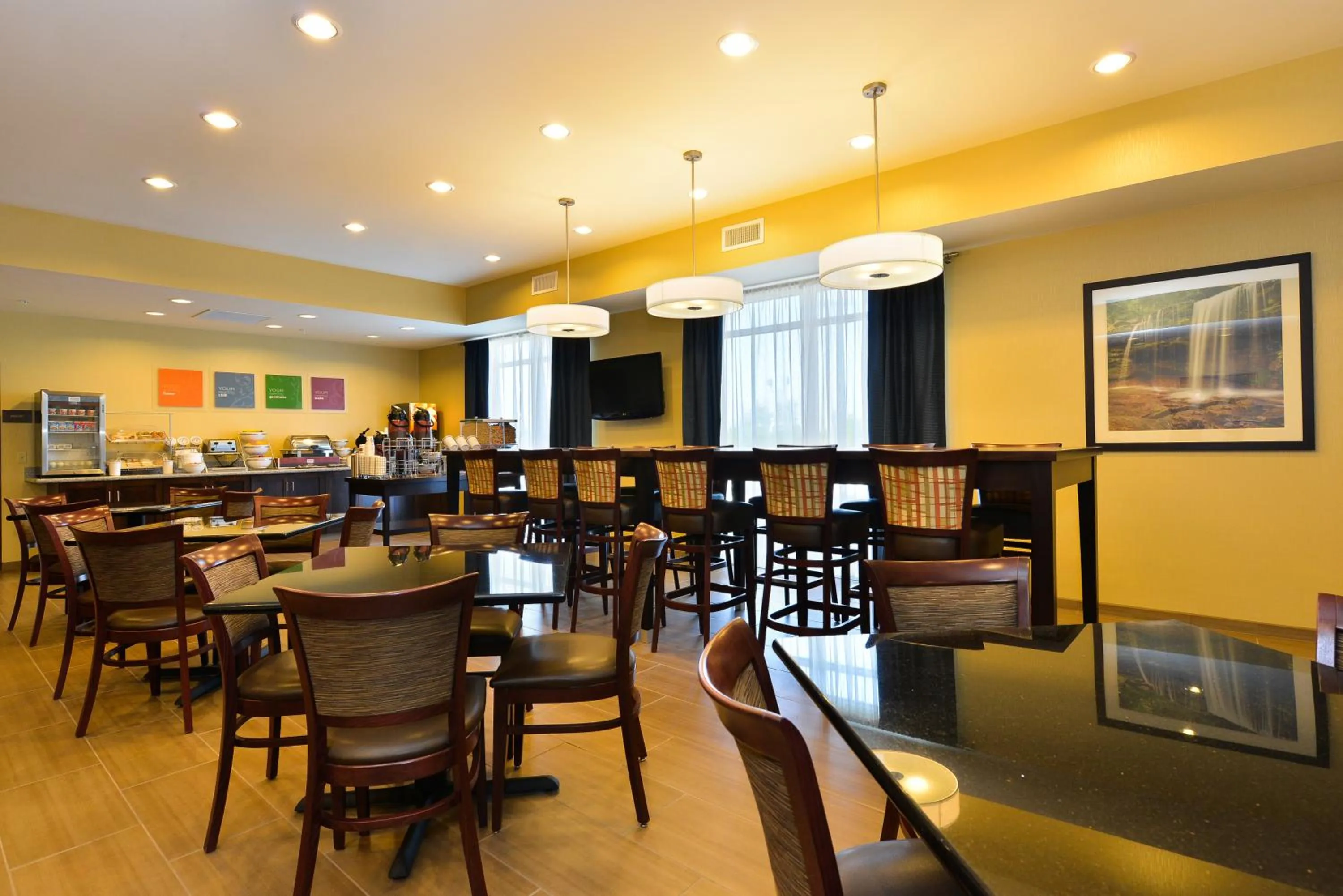 Restaurant/places to eat in Comfort Inn St Clairsville