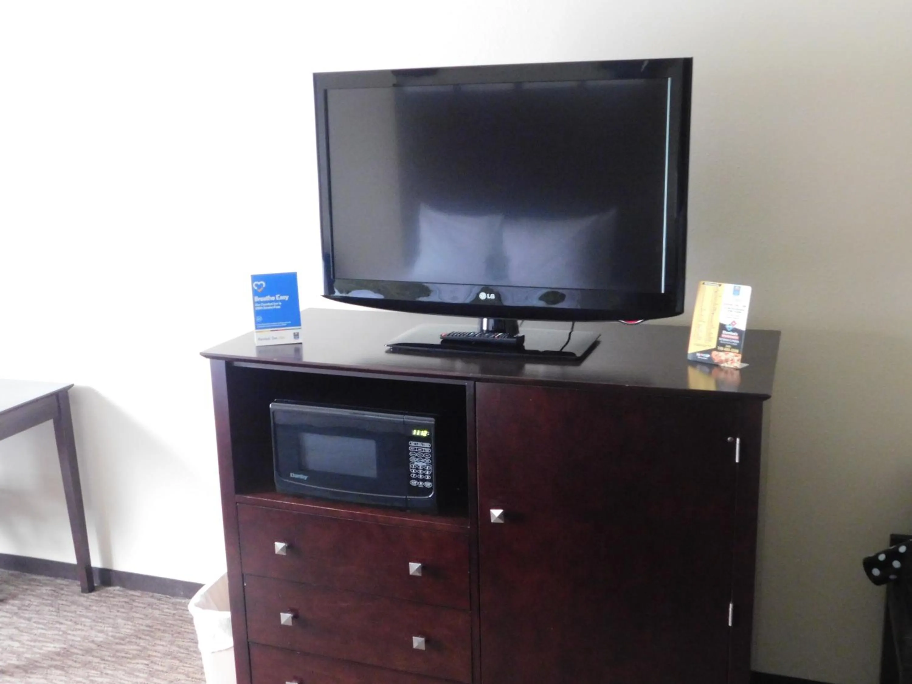 TV and multimedia in Comfort Inn St Clairsville