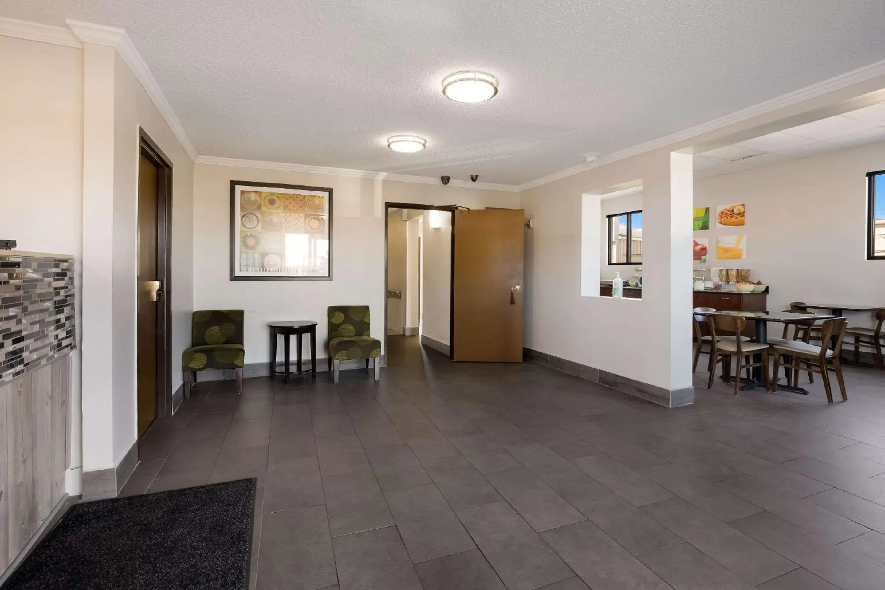Lobby or reception in Quality Inn Hall of Fame Lobby or reception in Quality Inn Hall of Fame