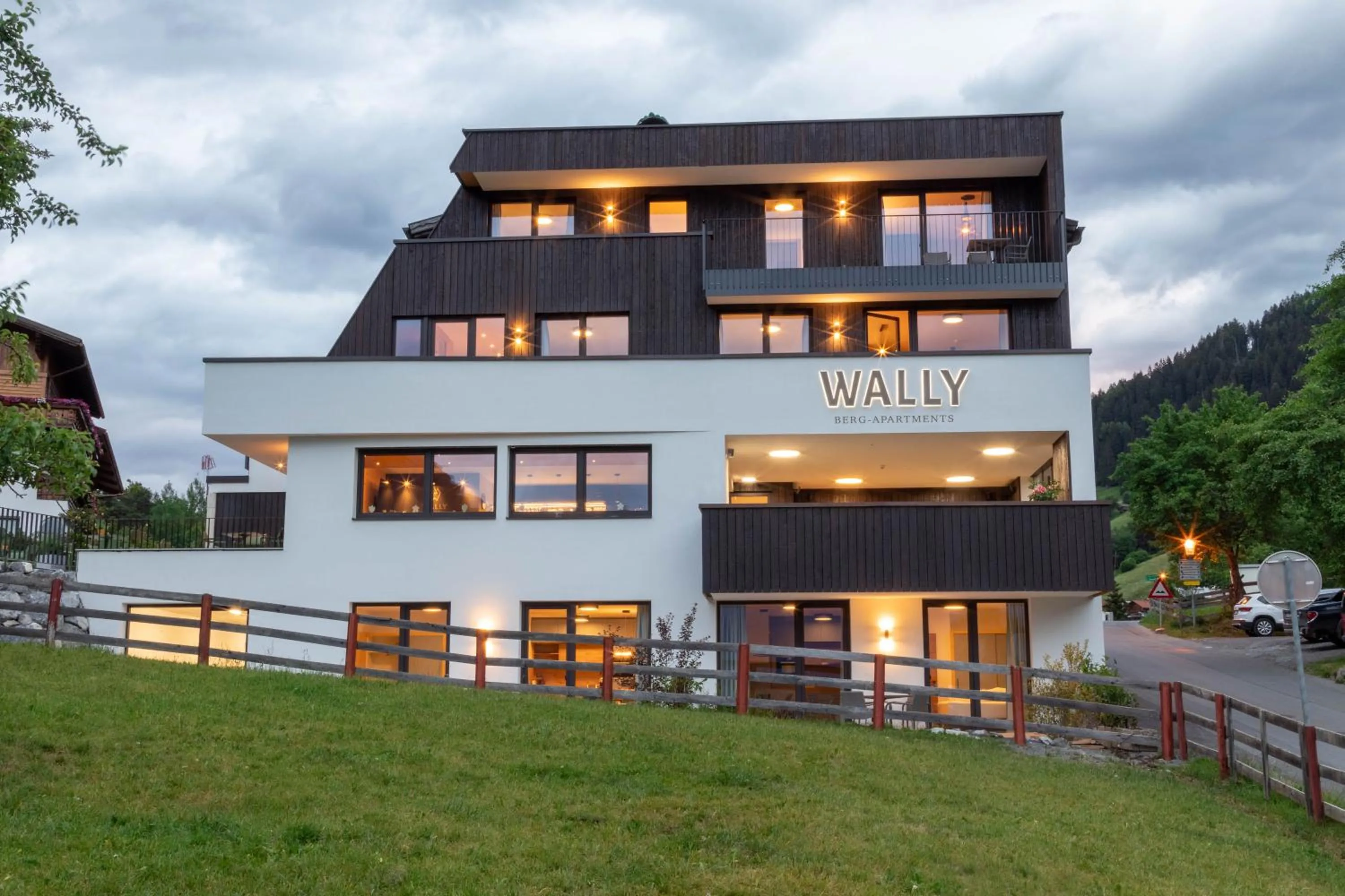 Facade/entrance in Wally Berg-Appartements