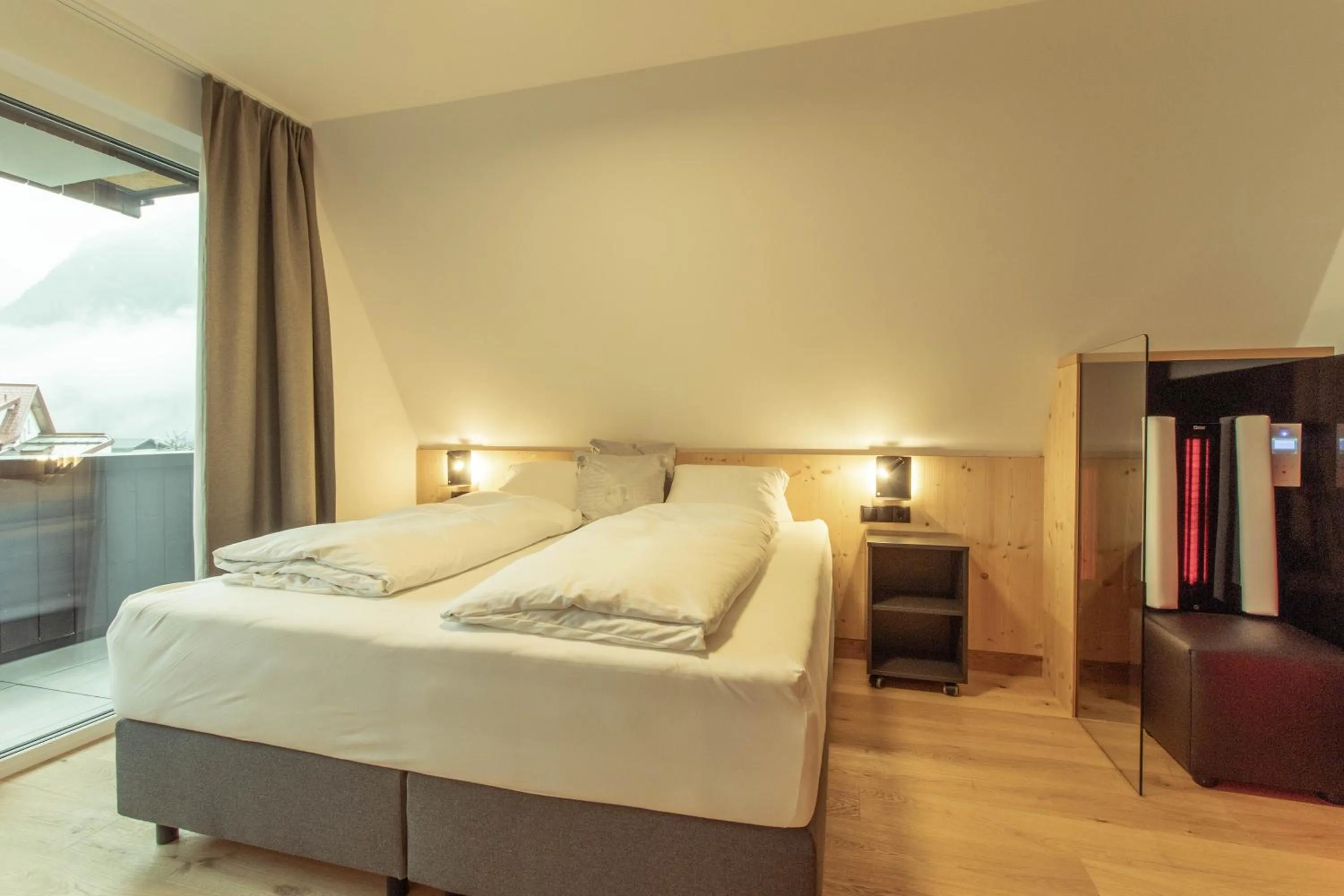 Photo of the whole room, Bed in Wally Berg-Appartements