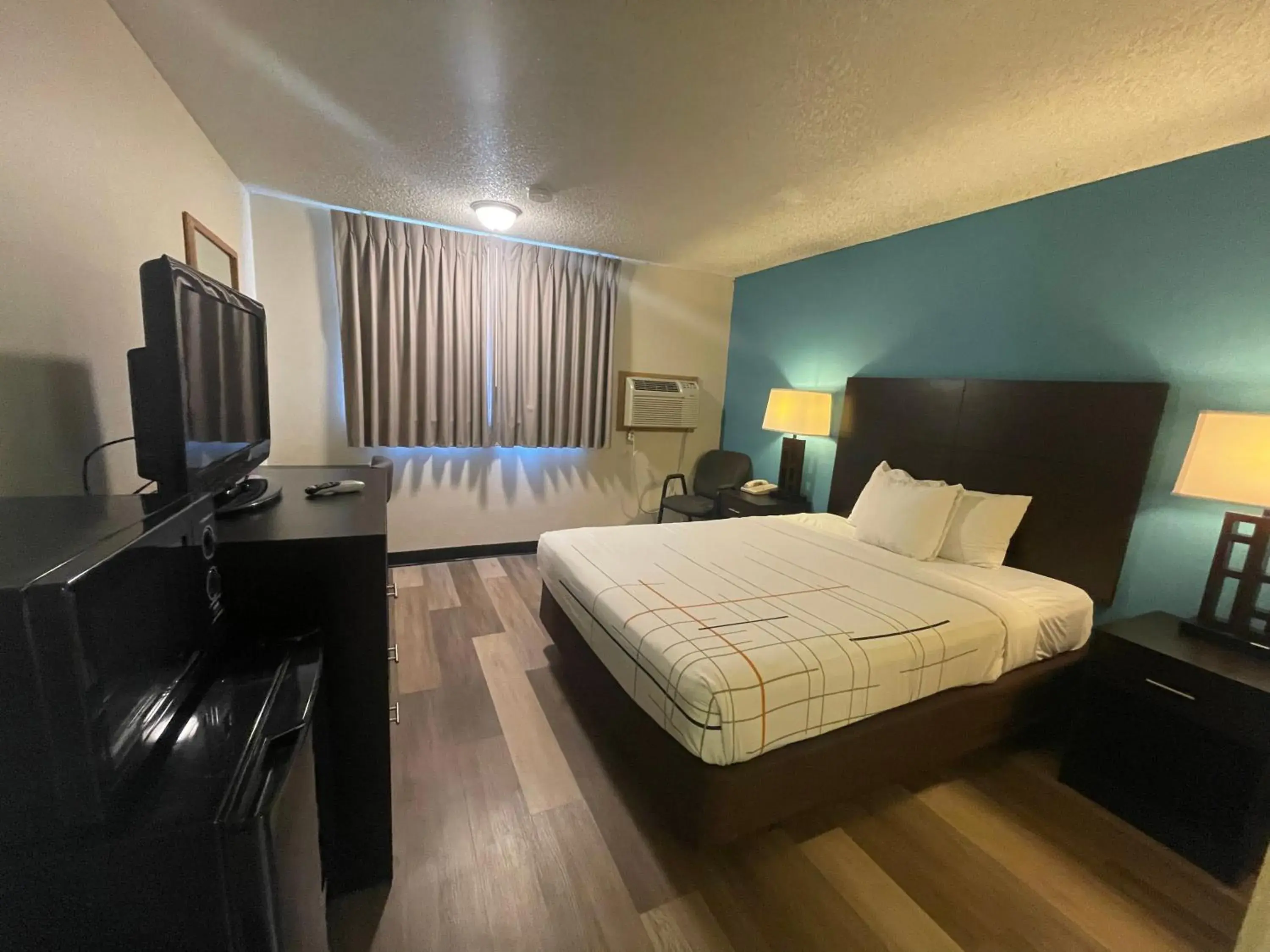 Bed in Brentwood Inn Clinton Bed in Brentwood Inn Clinton