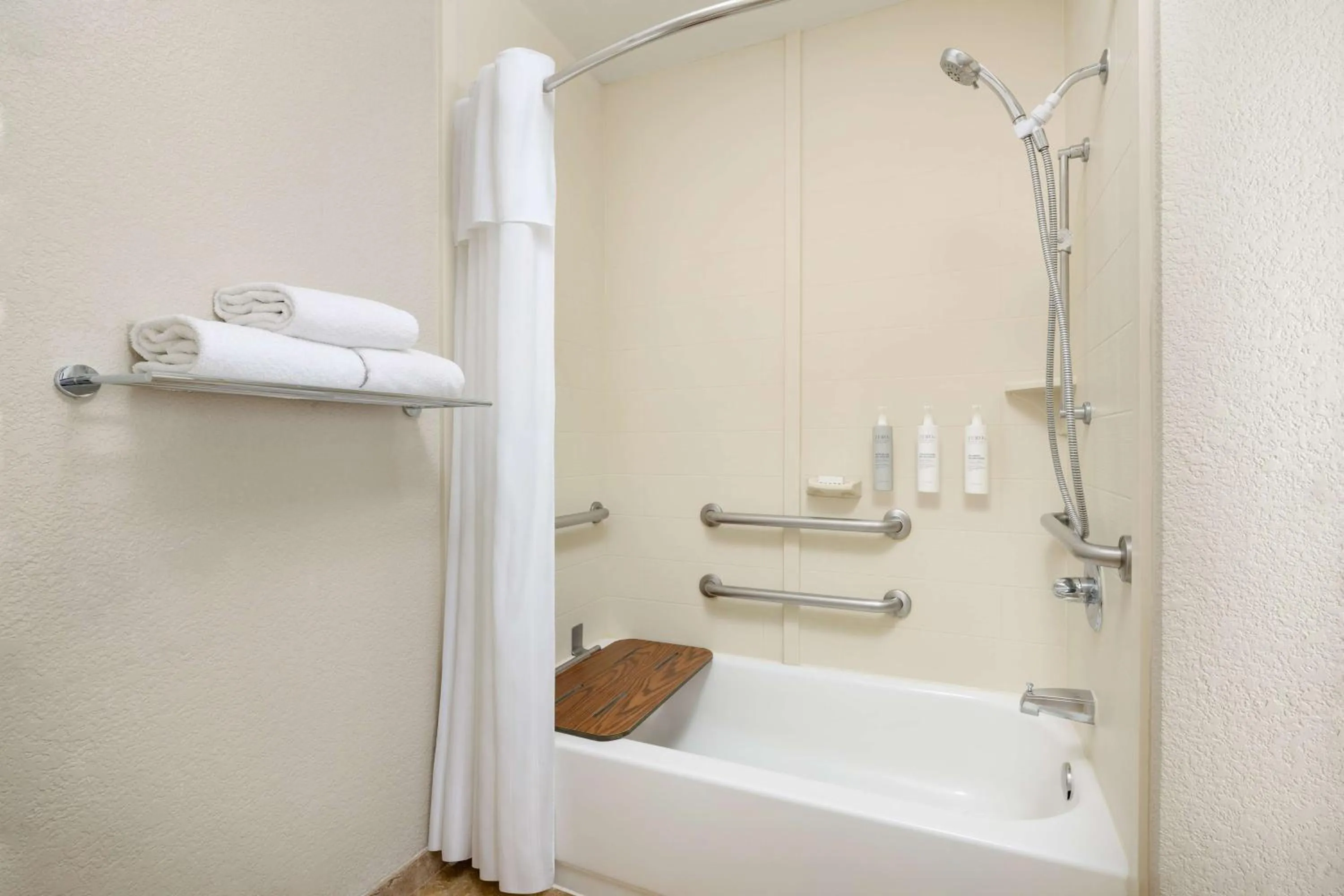 Bathroom in Homewood Suites by Hilton Dallas-DFW Airport N-Grapevine