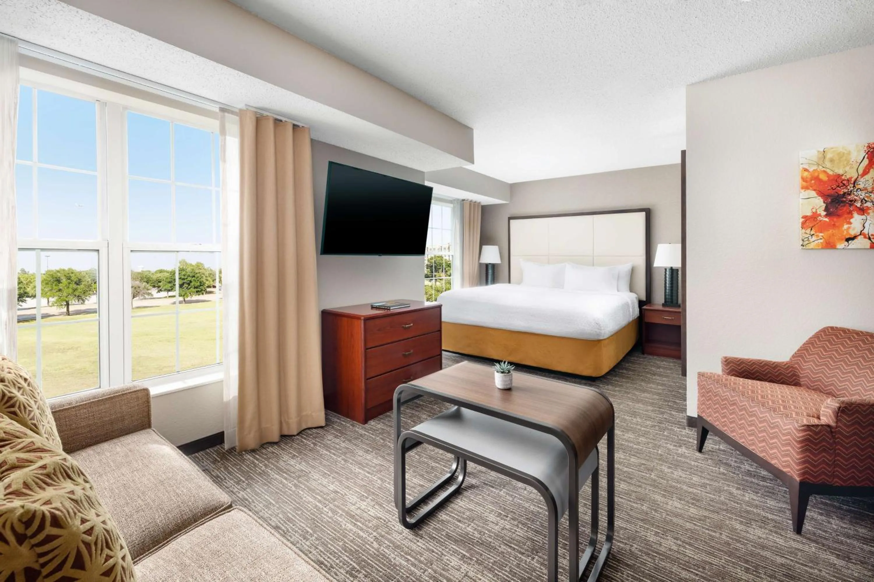 Living room, Bed in Homewood Suites by Hilton Dallas-DFW Airport N-Grapevine