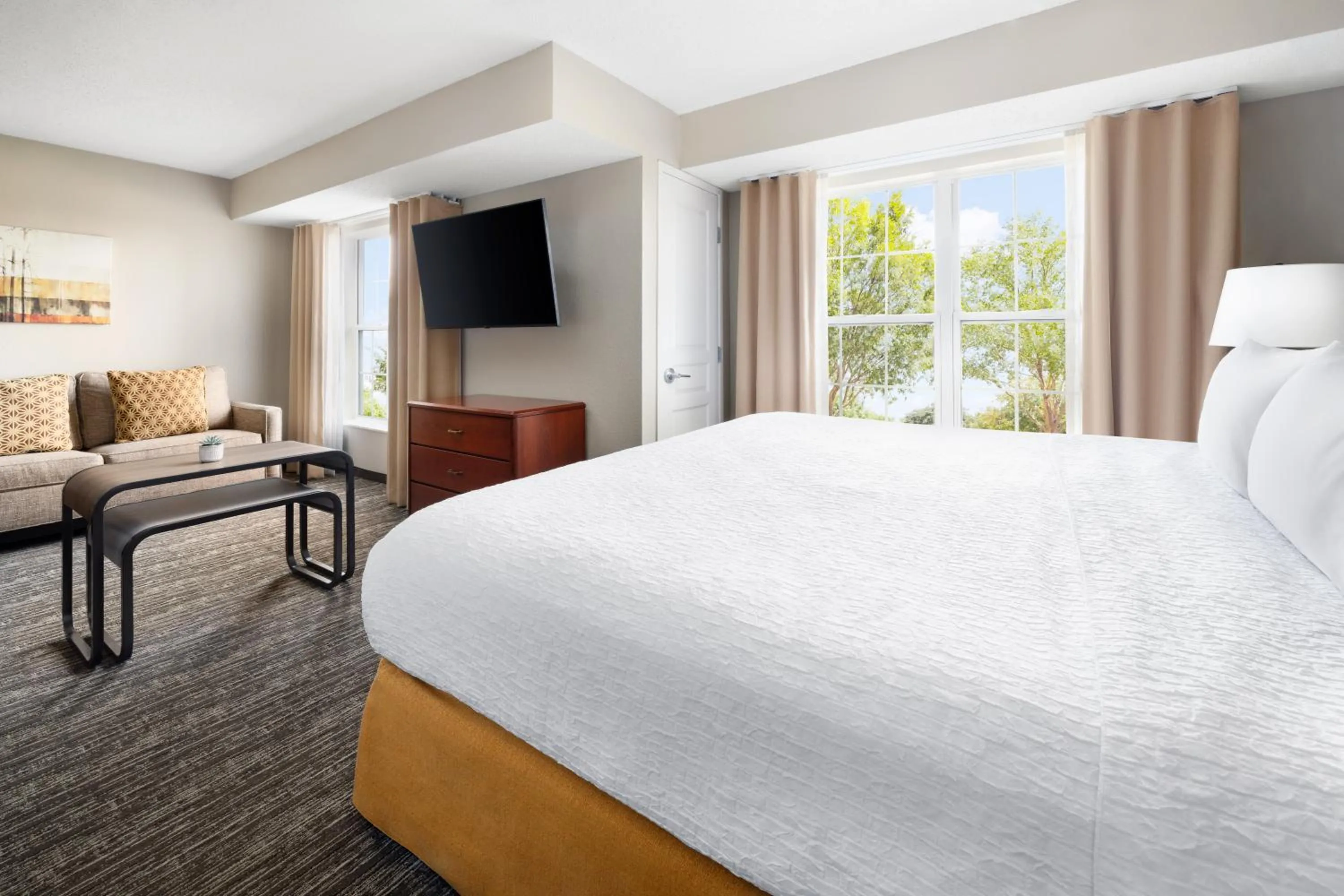 Guests, Bed in Homewood Suites by Hilton Dallas-DFW Airport N-Grapevine