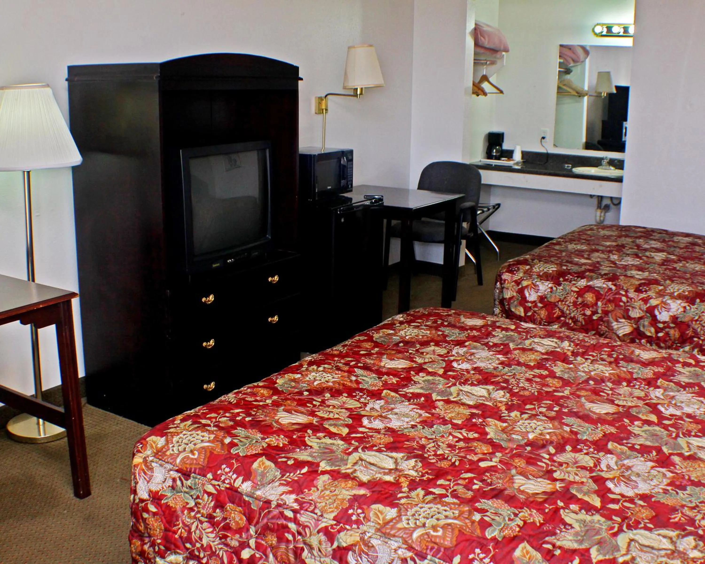 Photo of the whole room, Bed in American Dream Inn