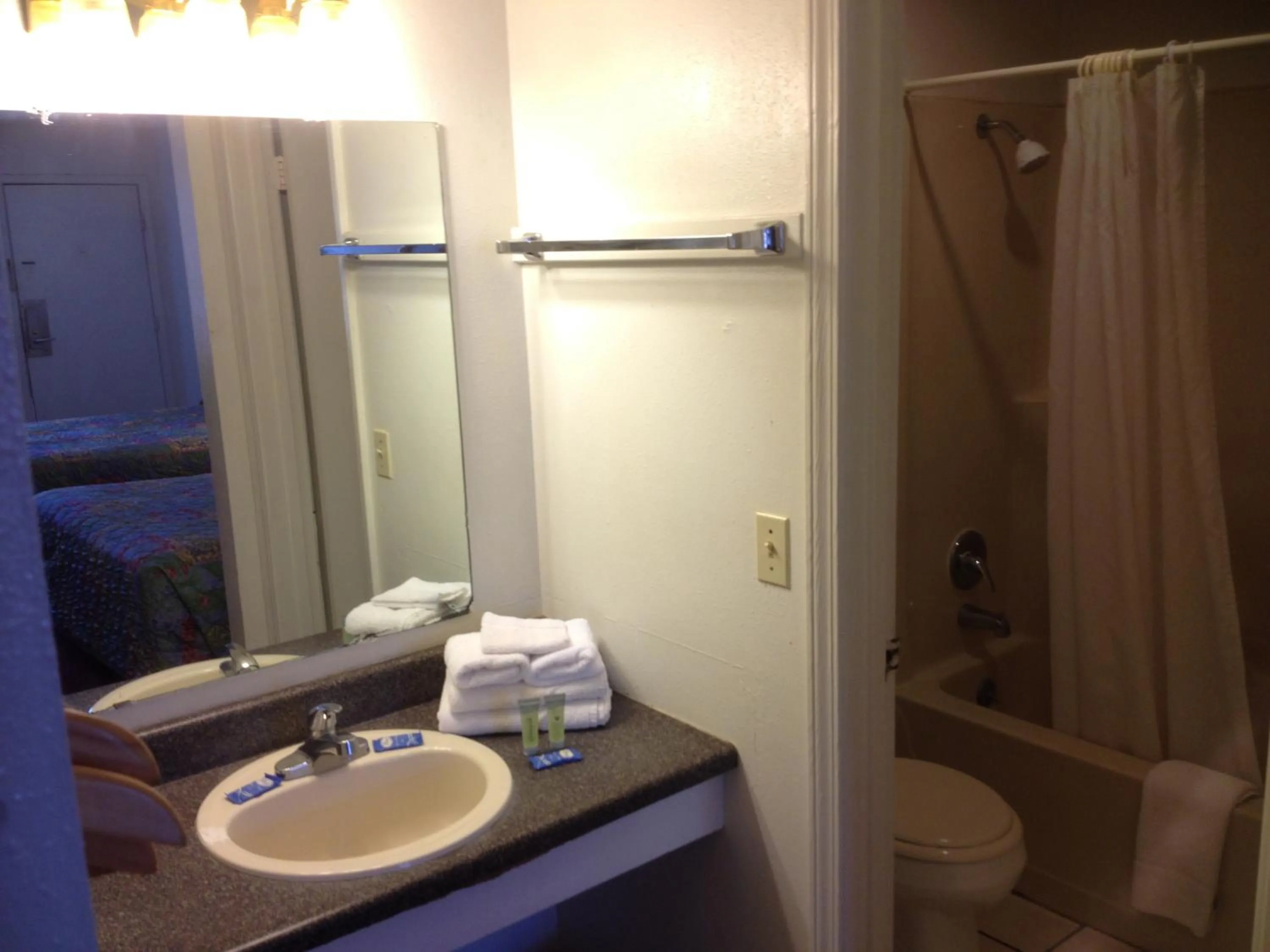 Bathroom in American Dream Inn