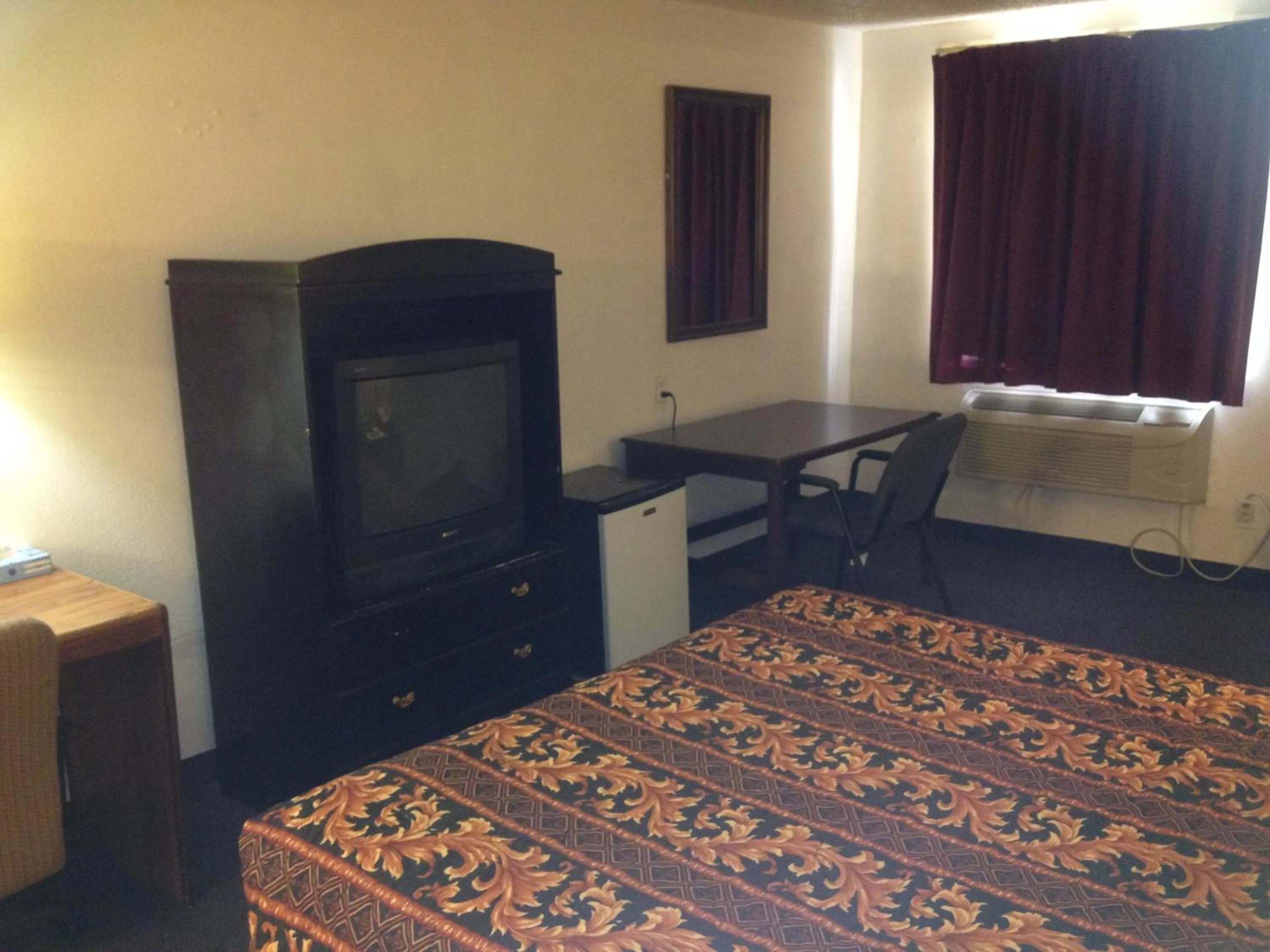 Bedroom, Bed in American Dream Inn