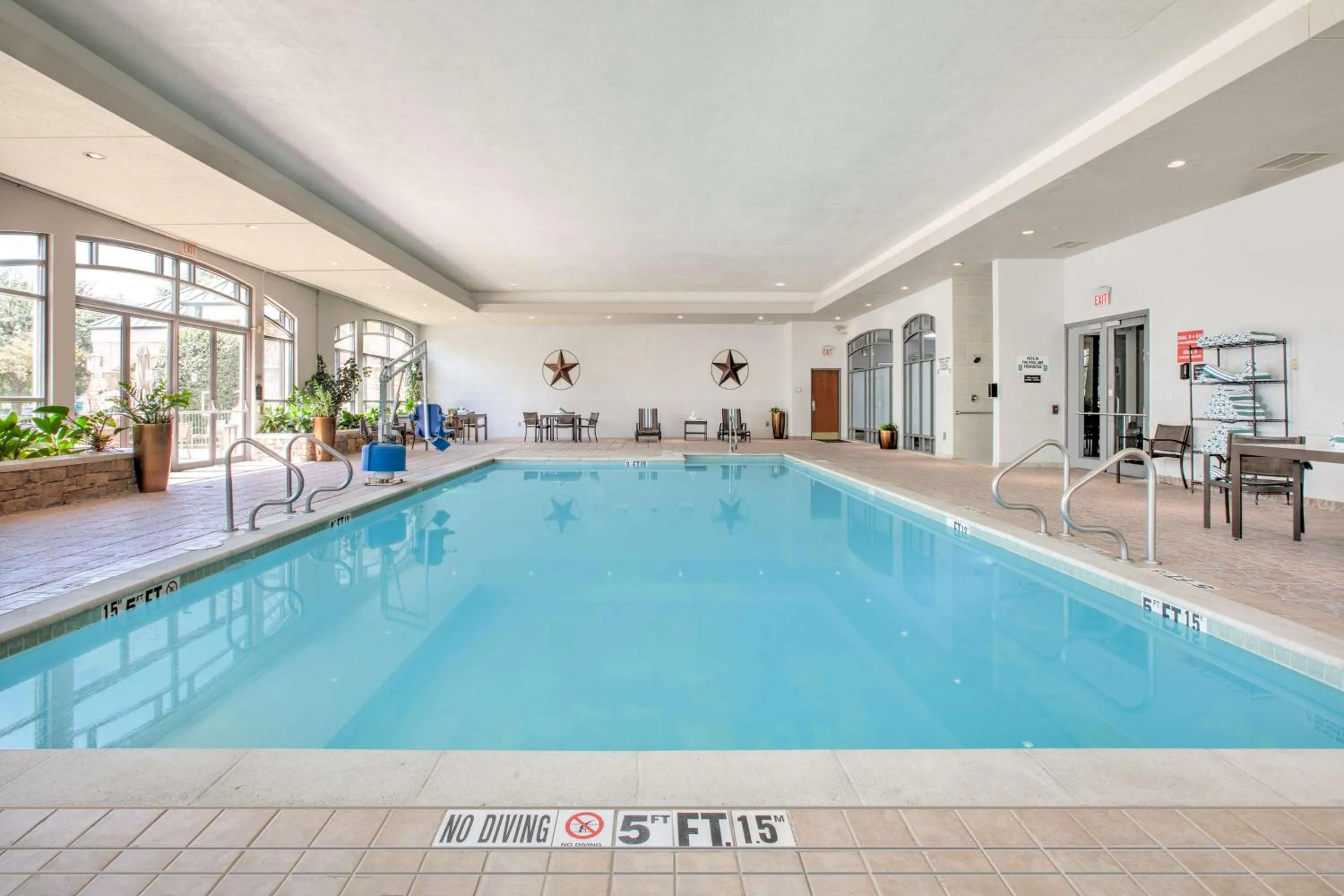 Pool view in Embassy Suites Dallas - DFW Airport North