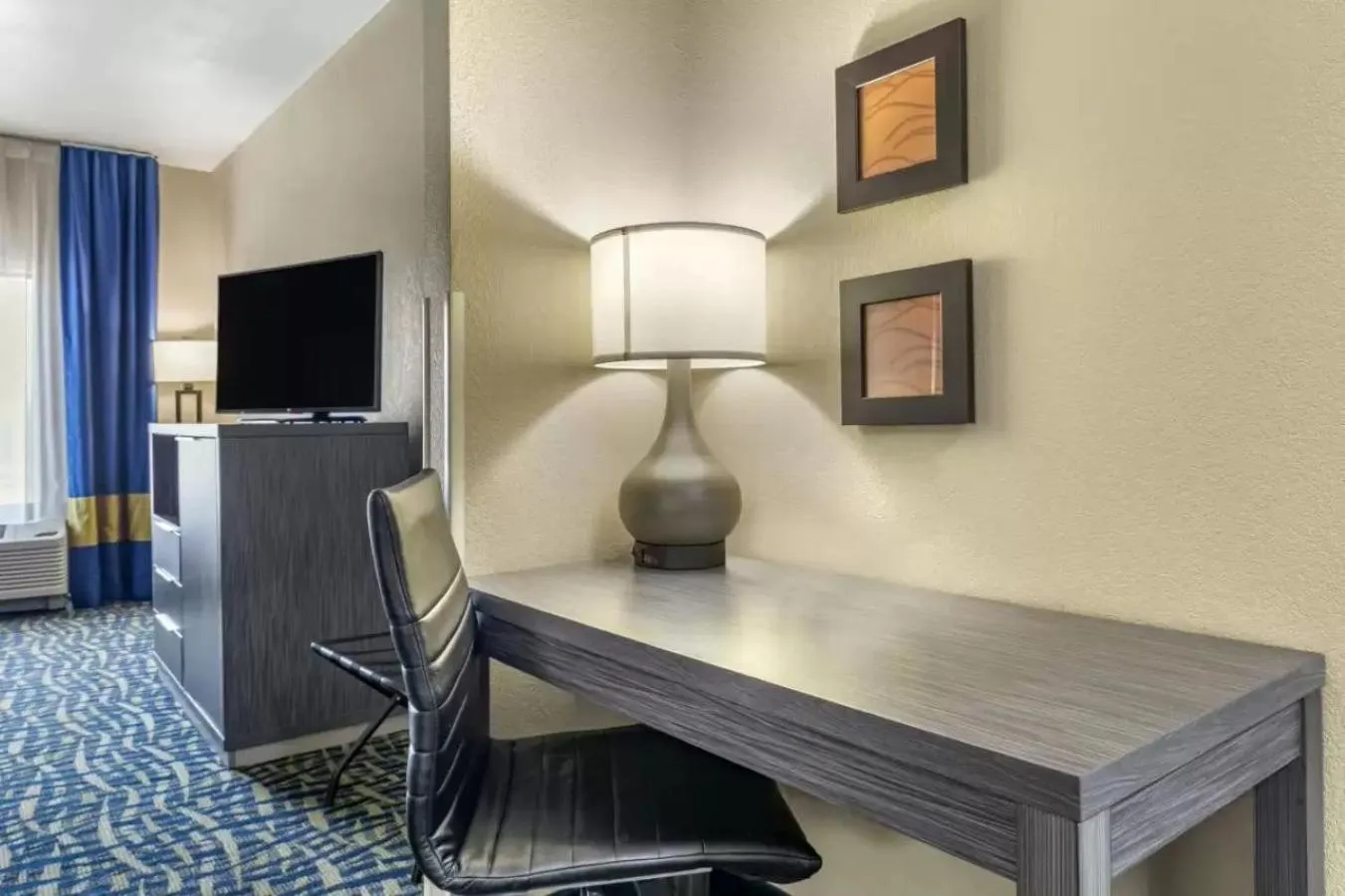 furniture in Comfort Inn & Suites Pauls Valley - City Lake