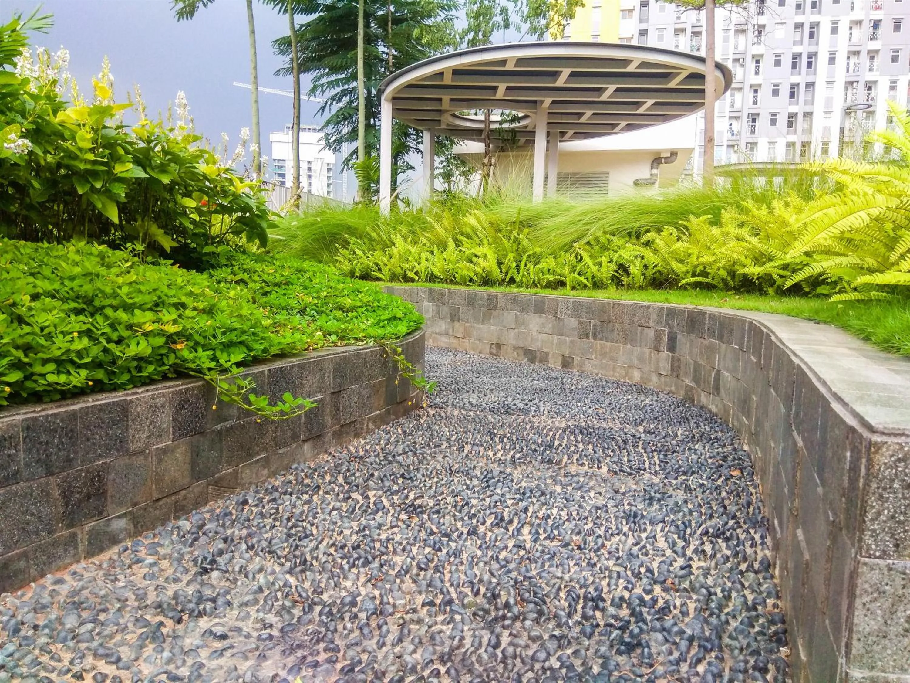 Cozy Studio Springlake Summarecon Bekasi Apartment By Travelio