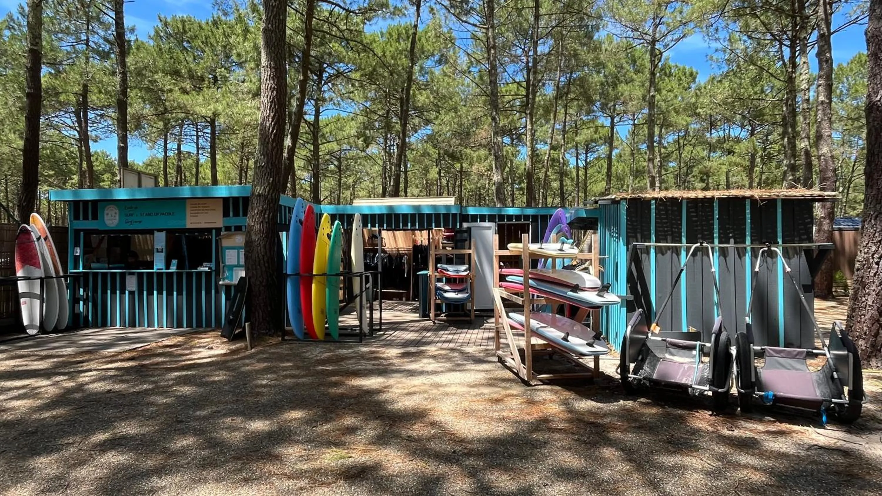 Hoya Surf Camp - Activités + logements
