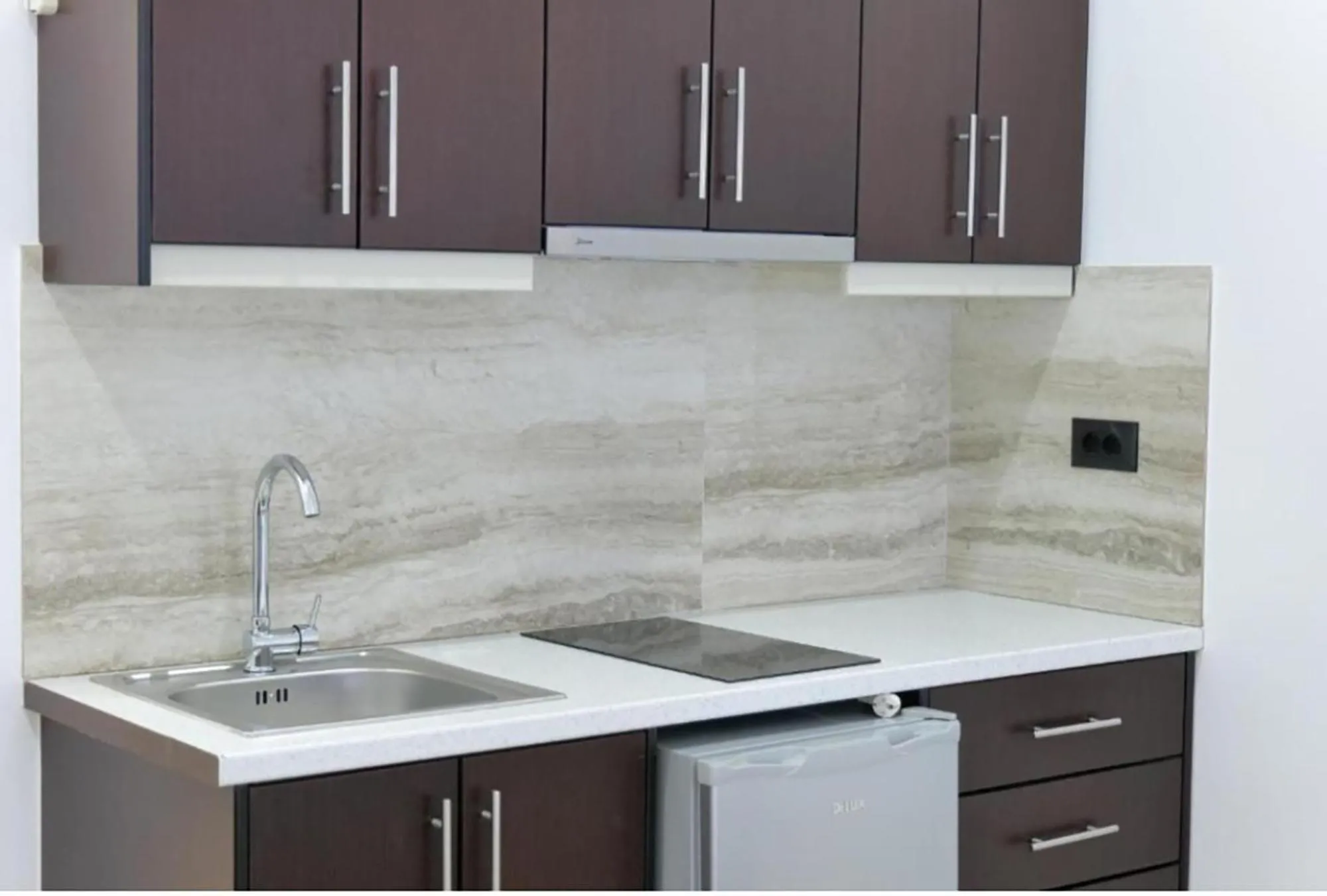 Kitchen or kitchenette in Lux Apartments