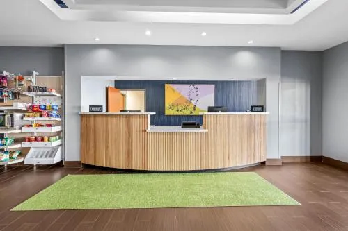 Spark by Hilton Shawnee