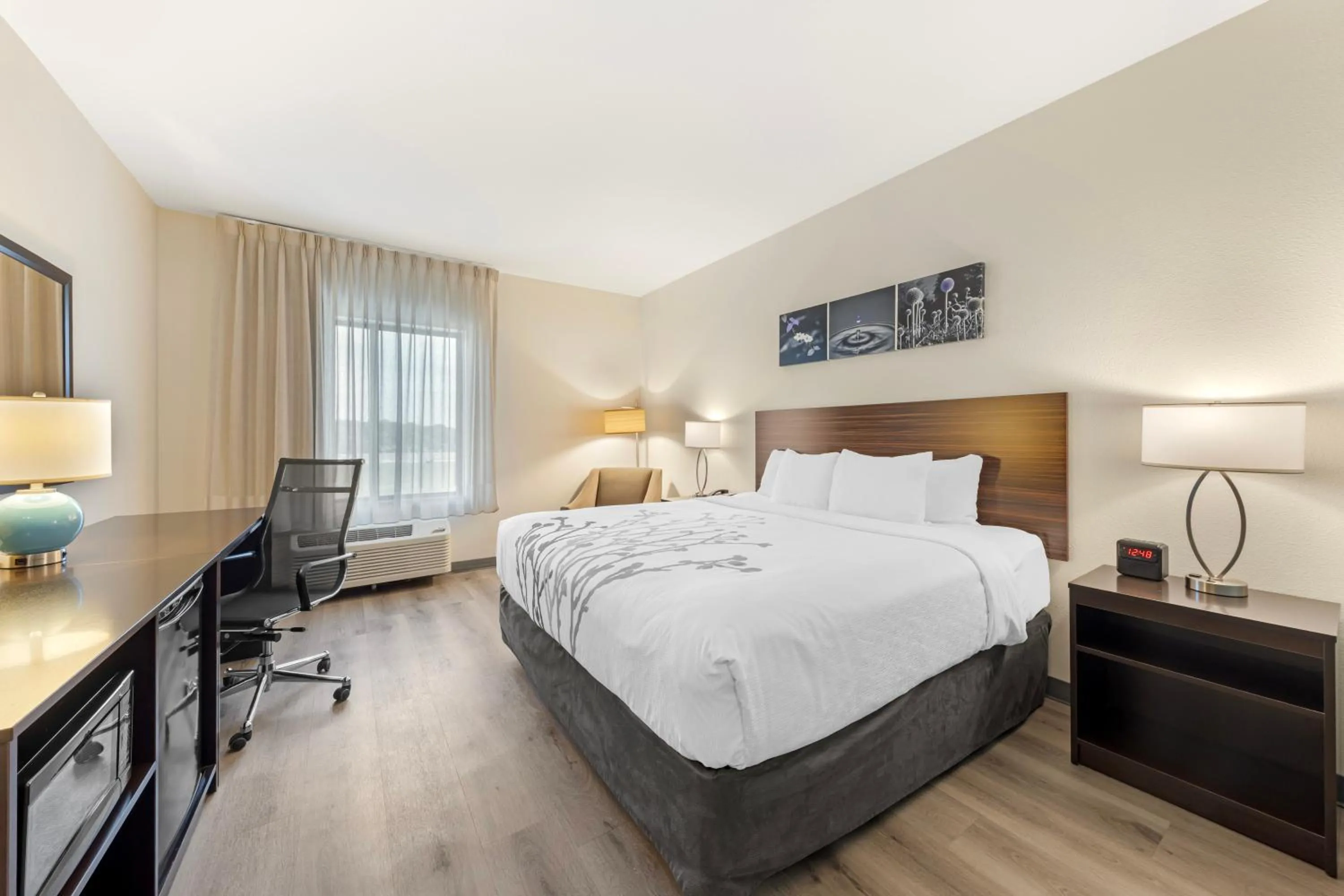 Pets, Bed in Sleep Inn & Suites Norman near University