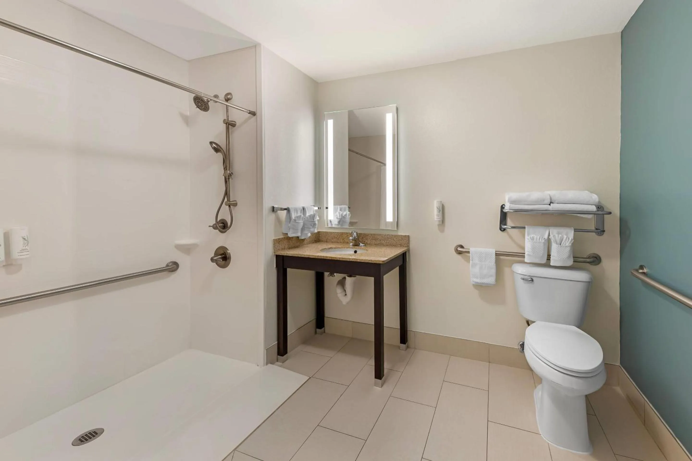 Bedroom in Sleep Inn & Suites Norman near University