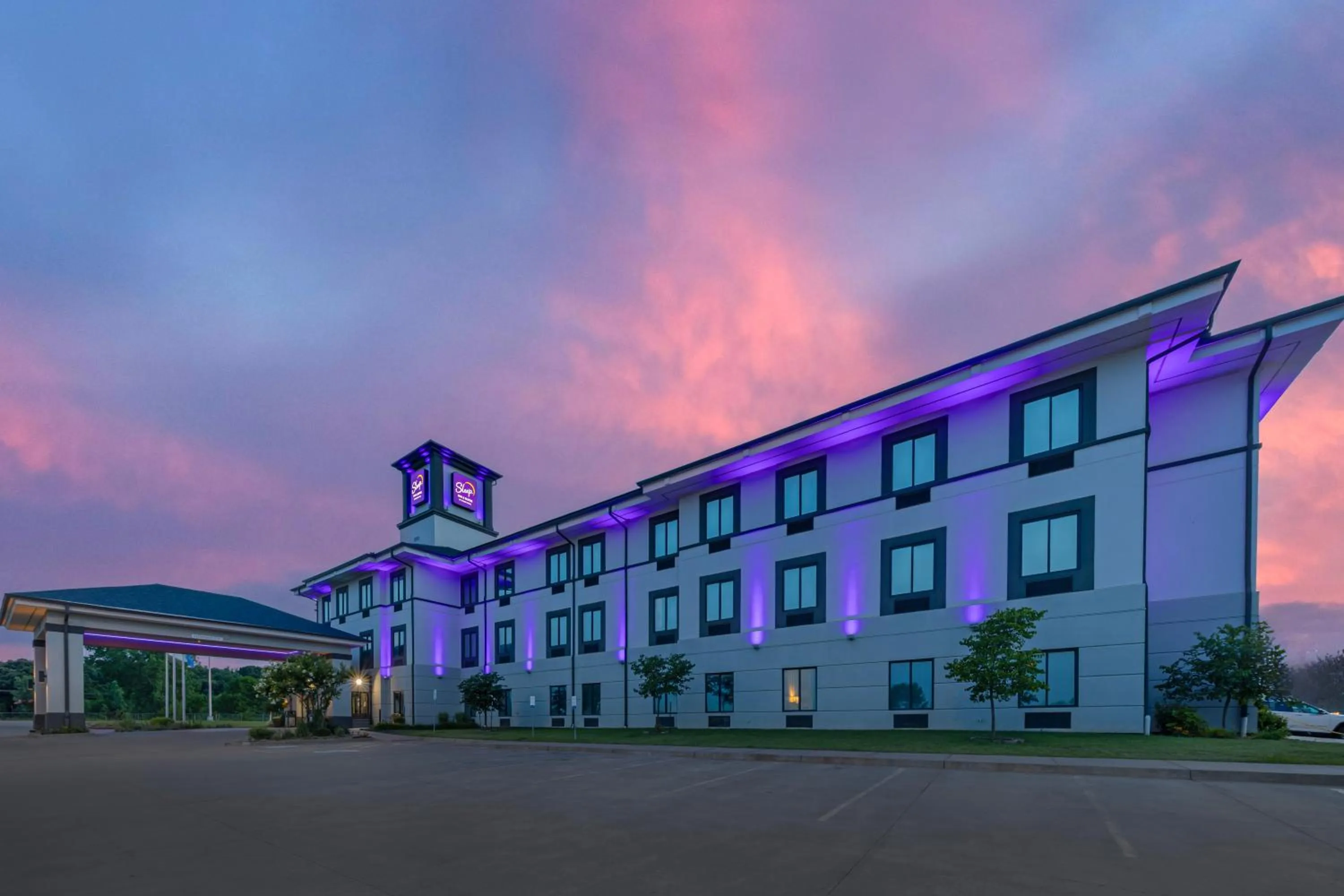 Property building in Sleep Inn & Suites Norman near University
