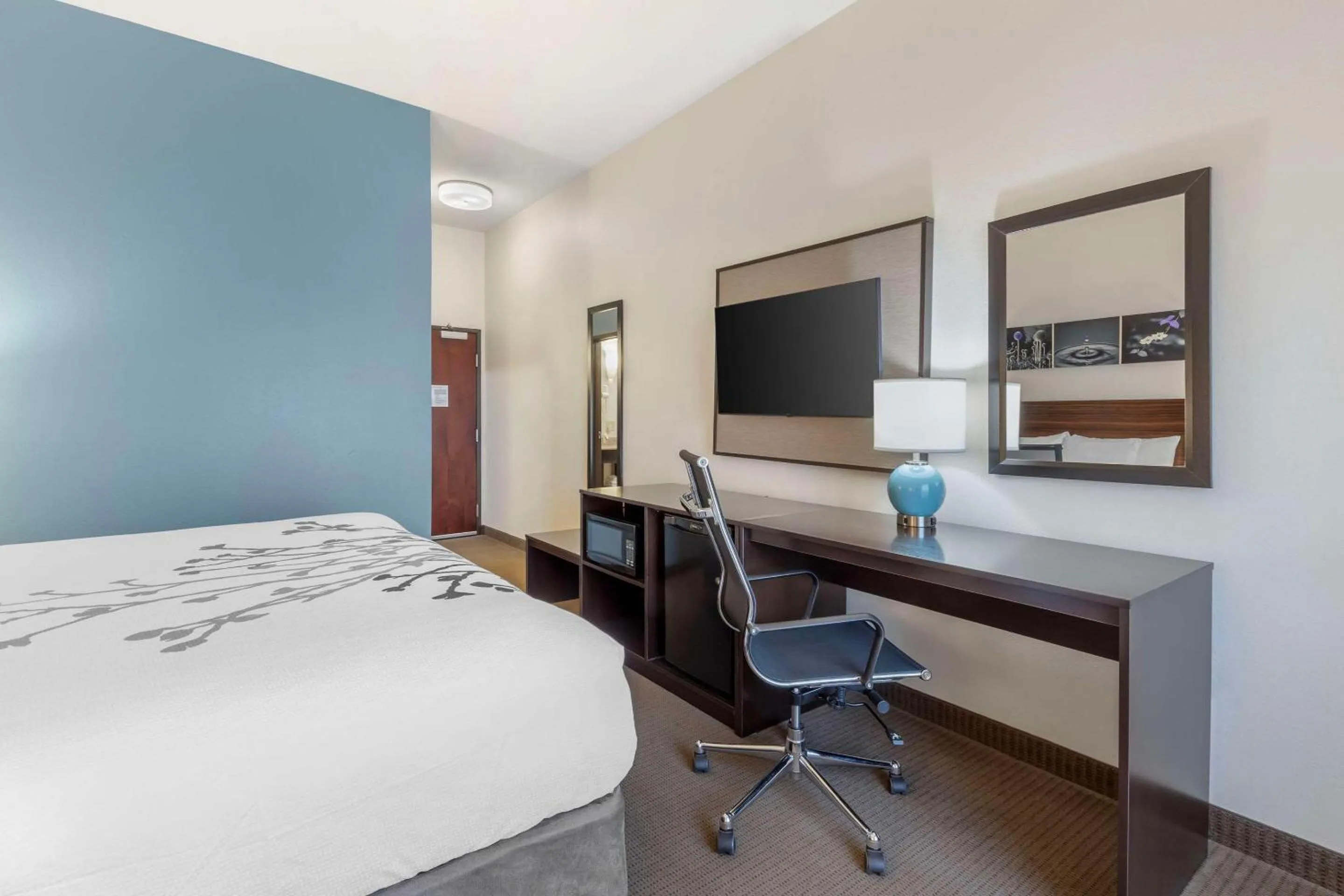 Bedroom, Bed in Sleep Inn & Suites Norman near University